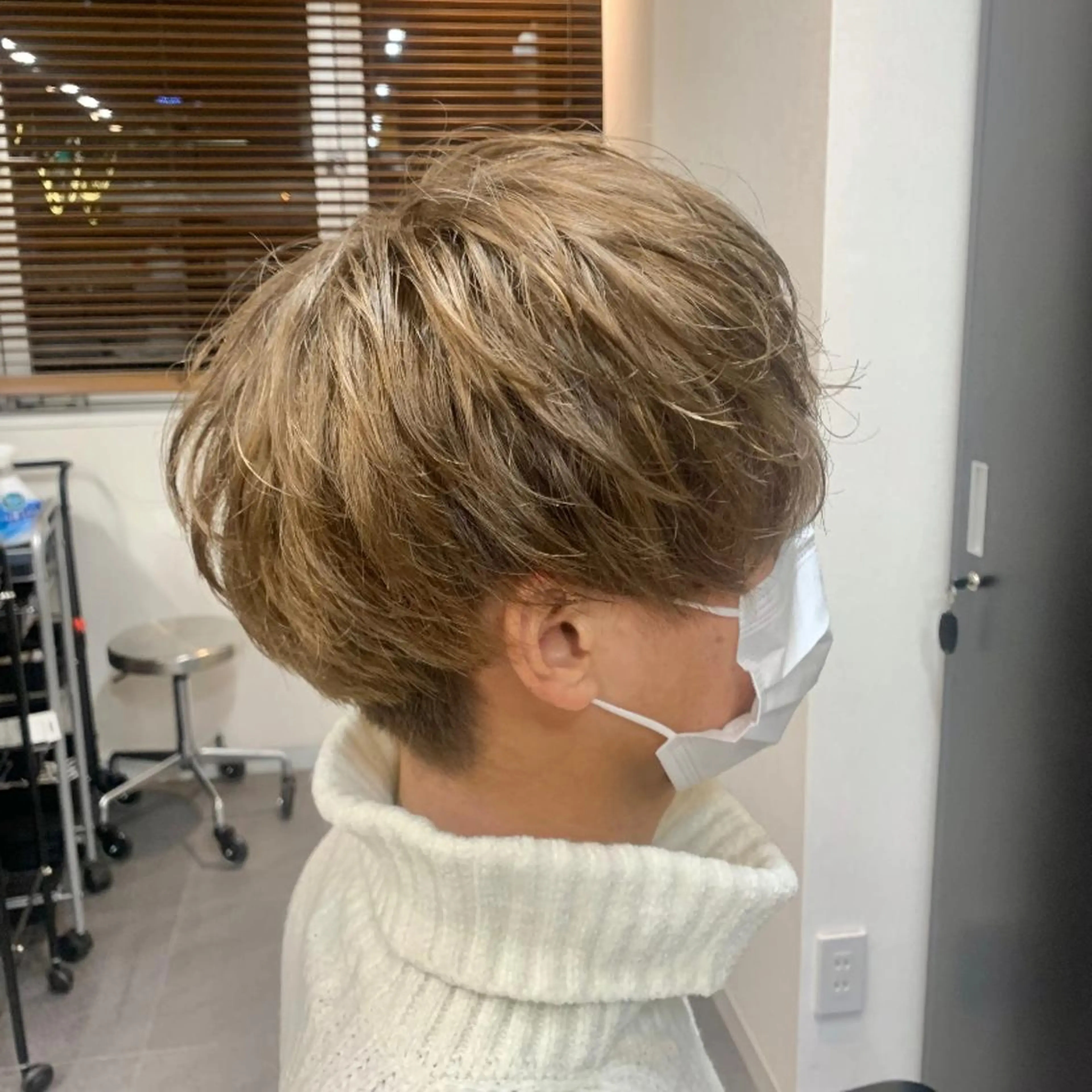 ショート カラー メンズ メンズブリーチ ブリーチ カット ヘアカラー メンズ特化美容師/ 藤戸 椋のヘアスタイル