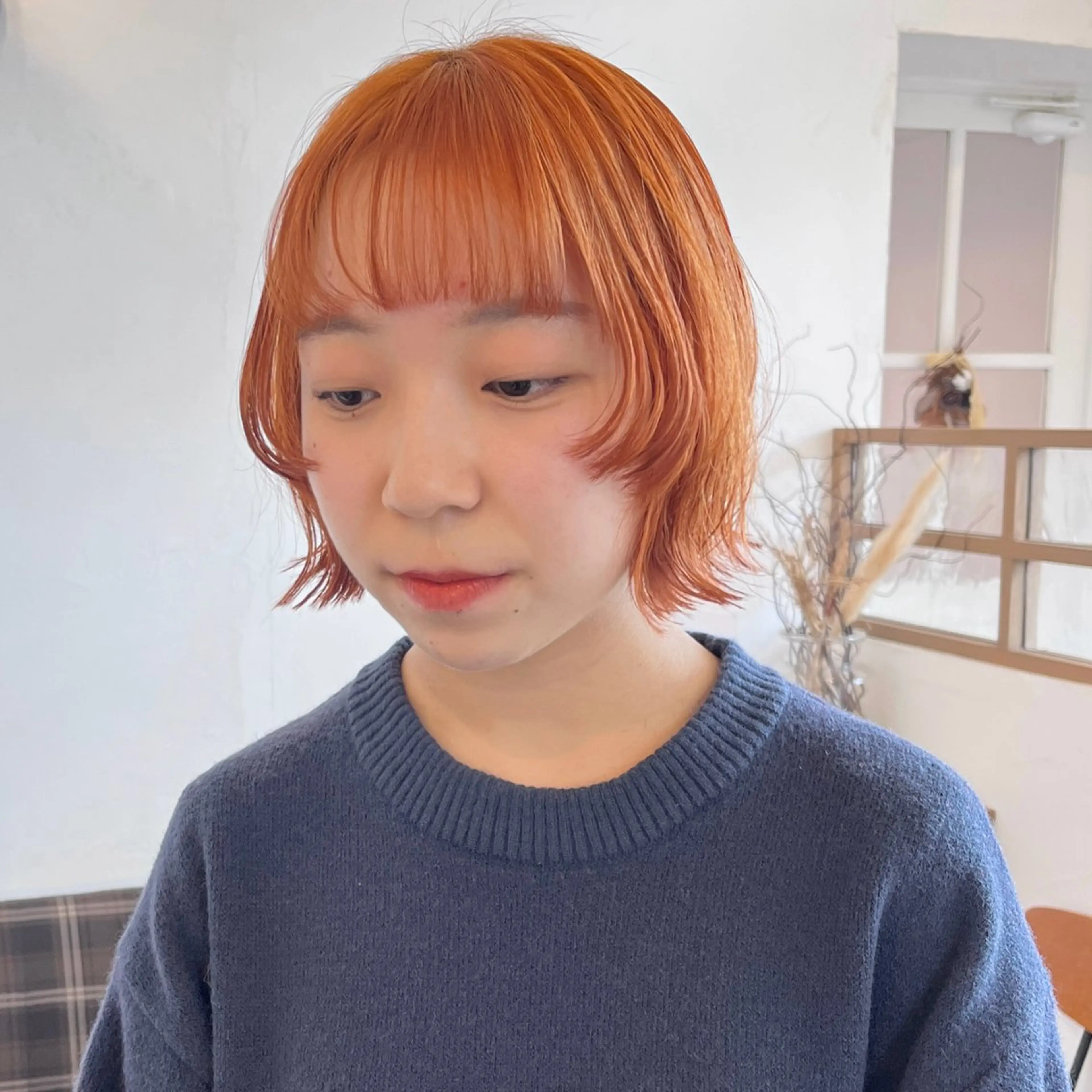 ミディアム カラー ブリーチ オレンジ ボブ レイヤーカット 伊藤ゆかり/髪質改善 /透明感カラーのヘアスタイル