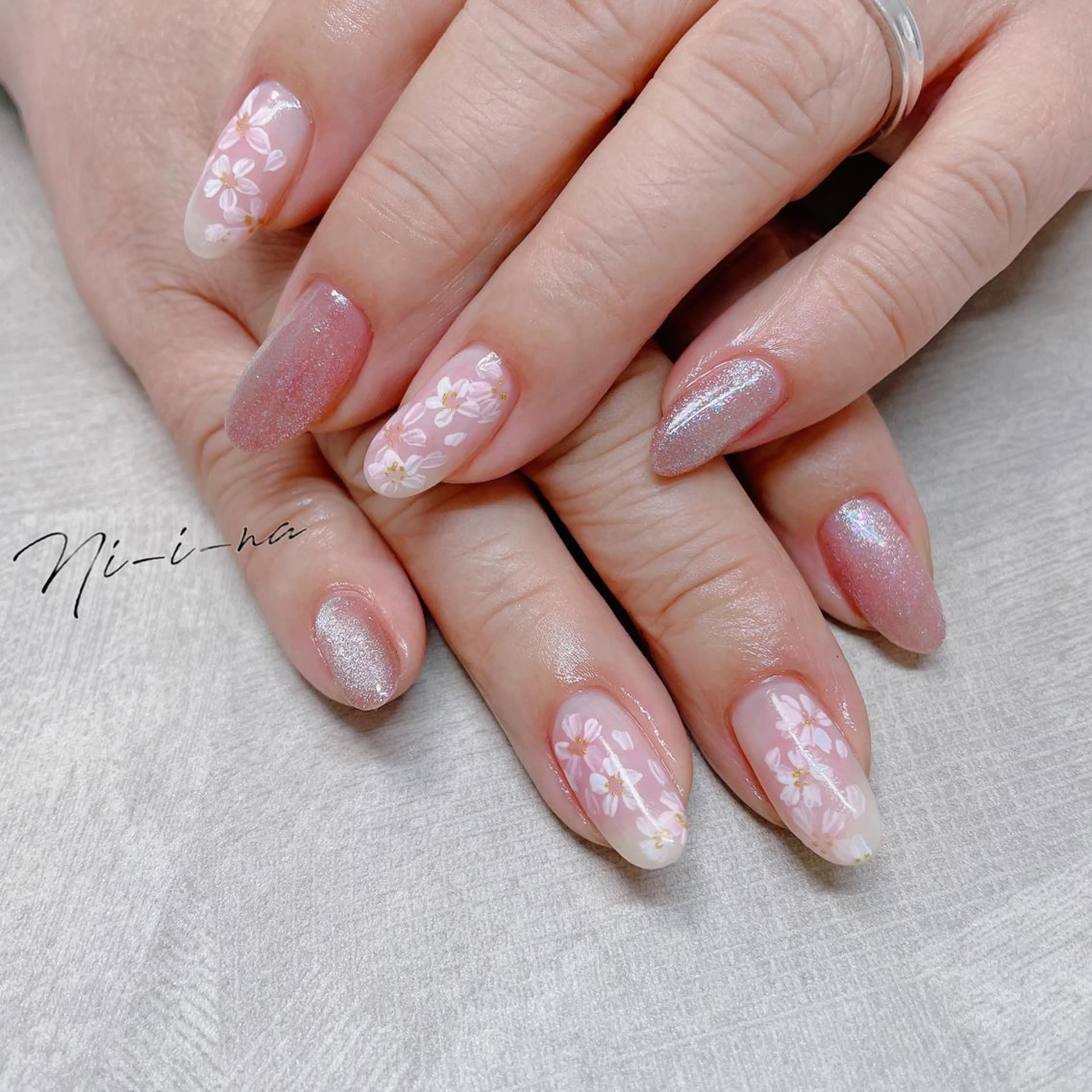 ネイル ハンドネイル nail salon Ni-i-naのネイルデザイン