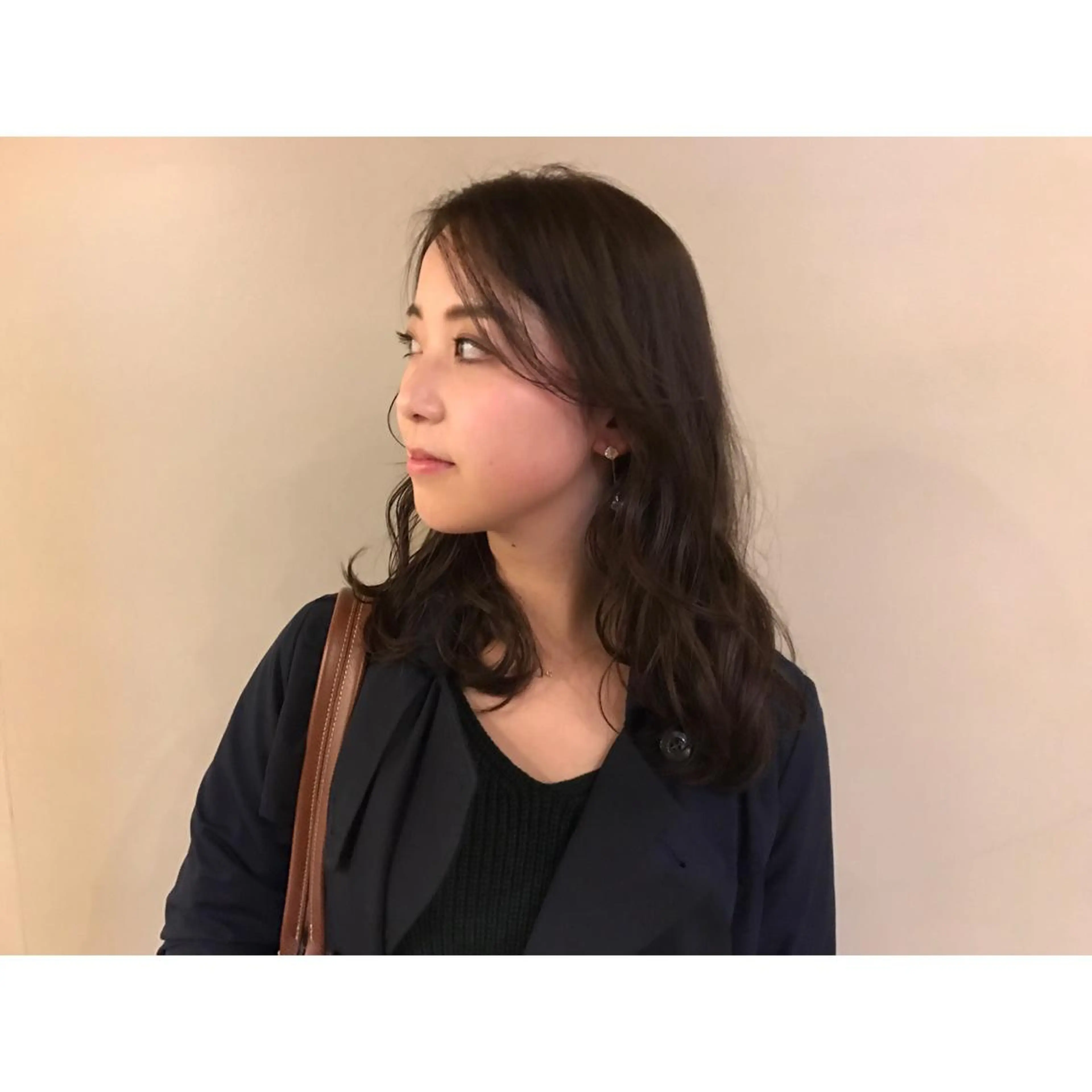 ミディアム セミロング ロング カラー アッシュ ダークアッシュ ハイライトカラー イルミナカラー ハイライト 日々所属・谷 大地のヘアスタイル