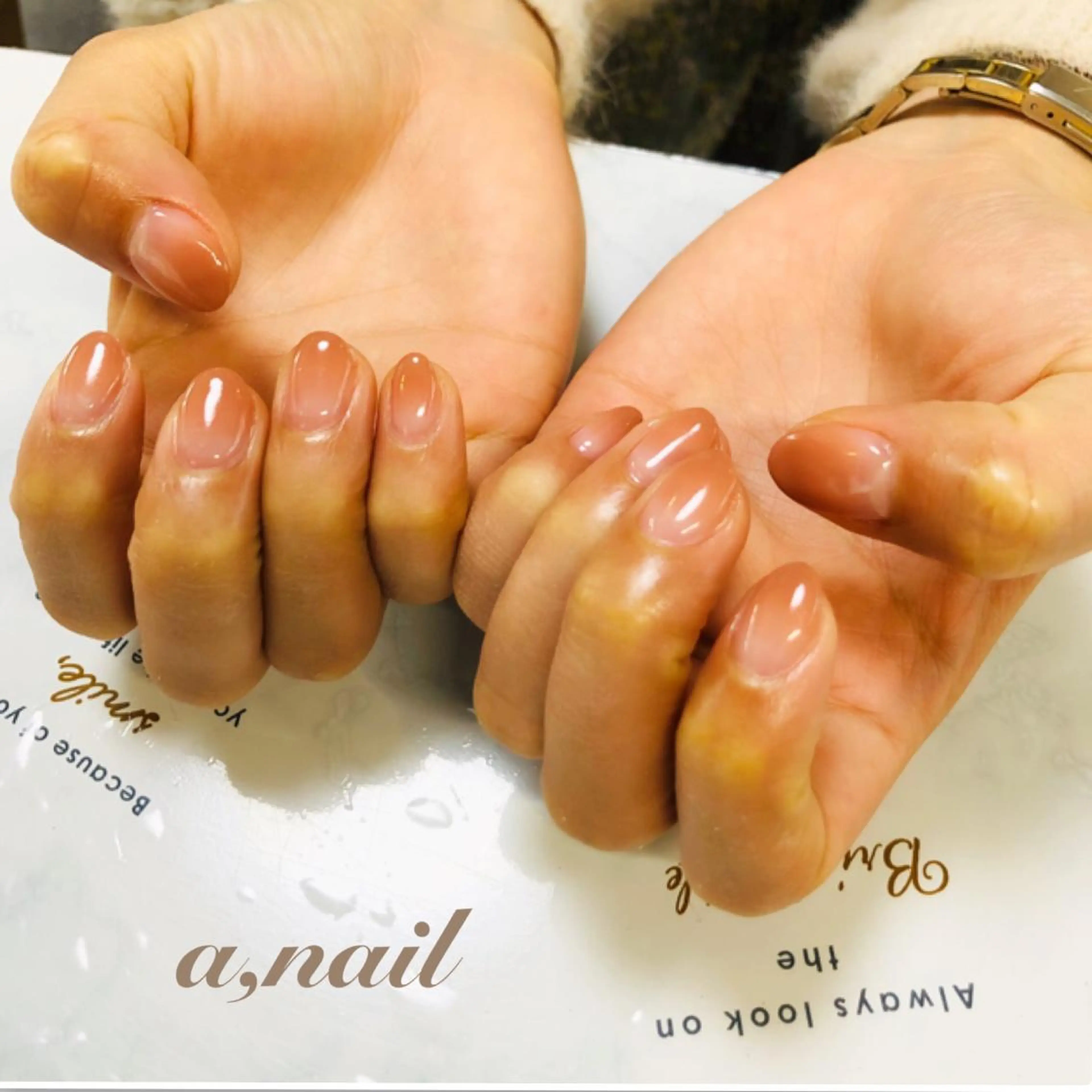 ネイル フットネイル ジェルネイル グラデーション ワンカラーネイル シンプルネイル ハンドネイル ネイルサロン エーネイルのネイルデザイン