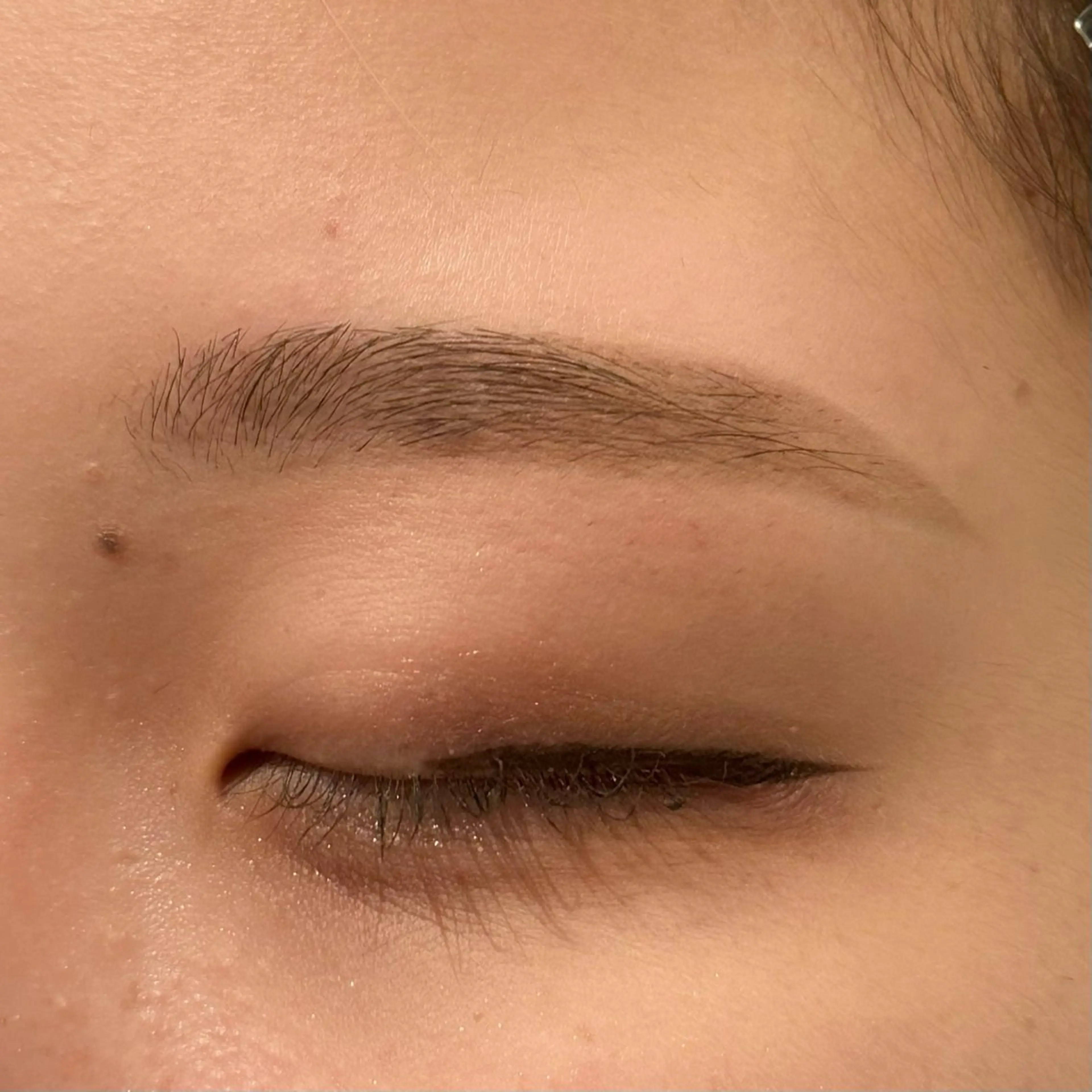 アイブロウ 緒方 海妃の眉毛・アイブロウイメージ