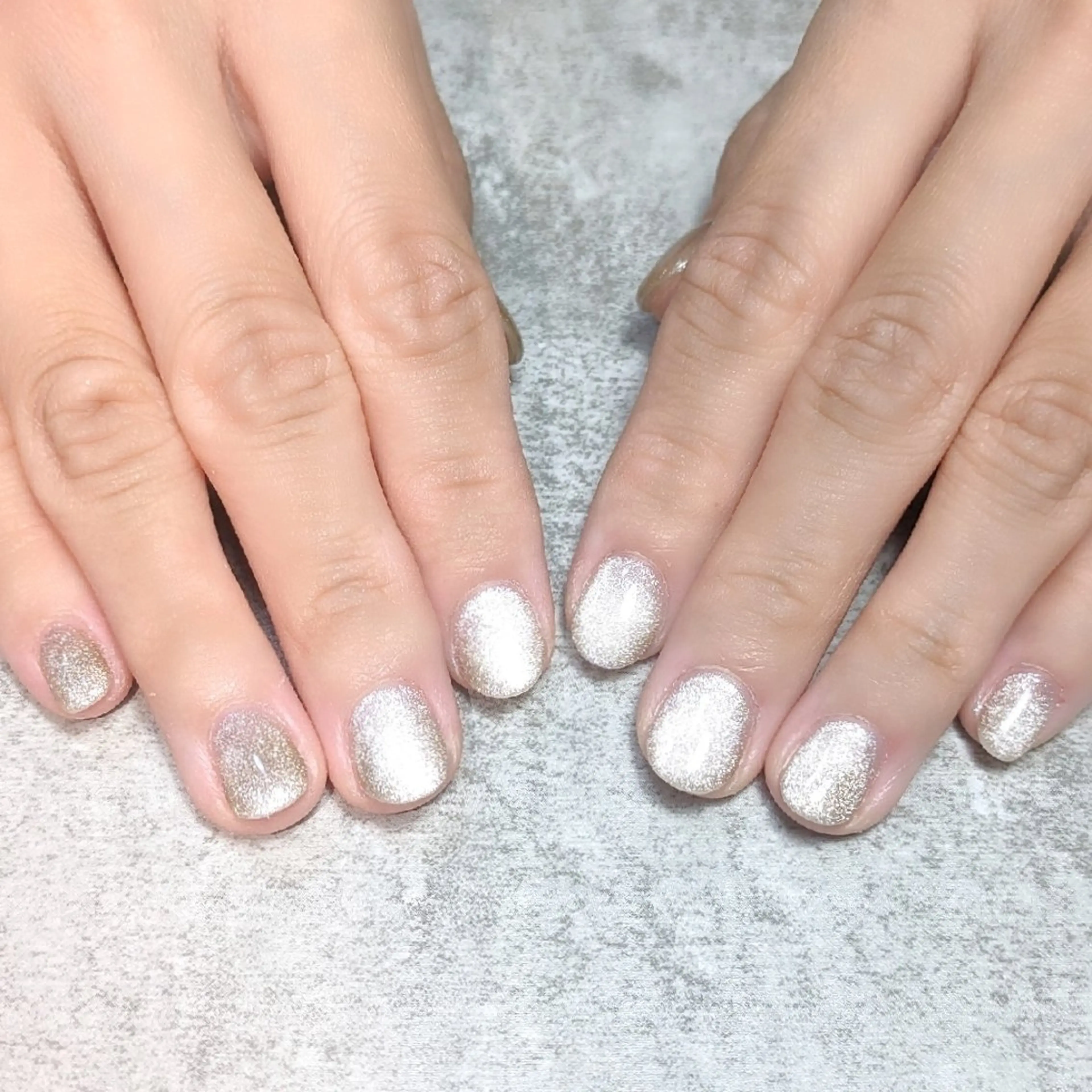 ネイル キラキラネイル マグネットネイル 塩見 聖子のネイルデザイン