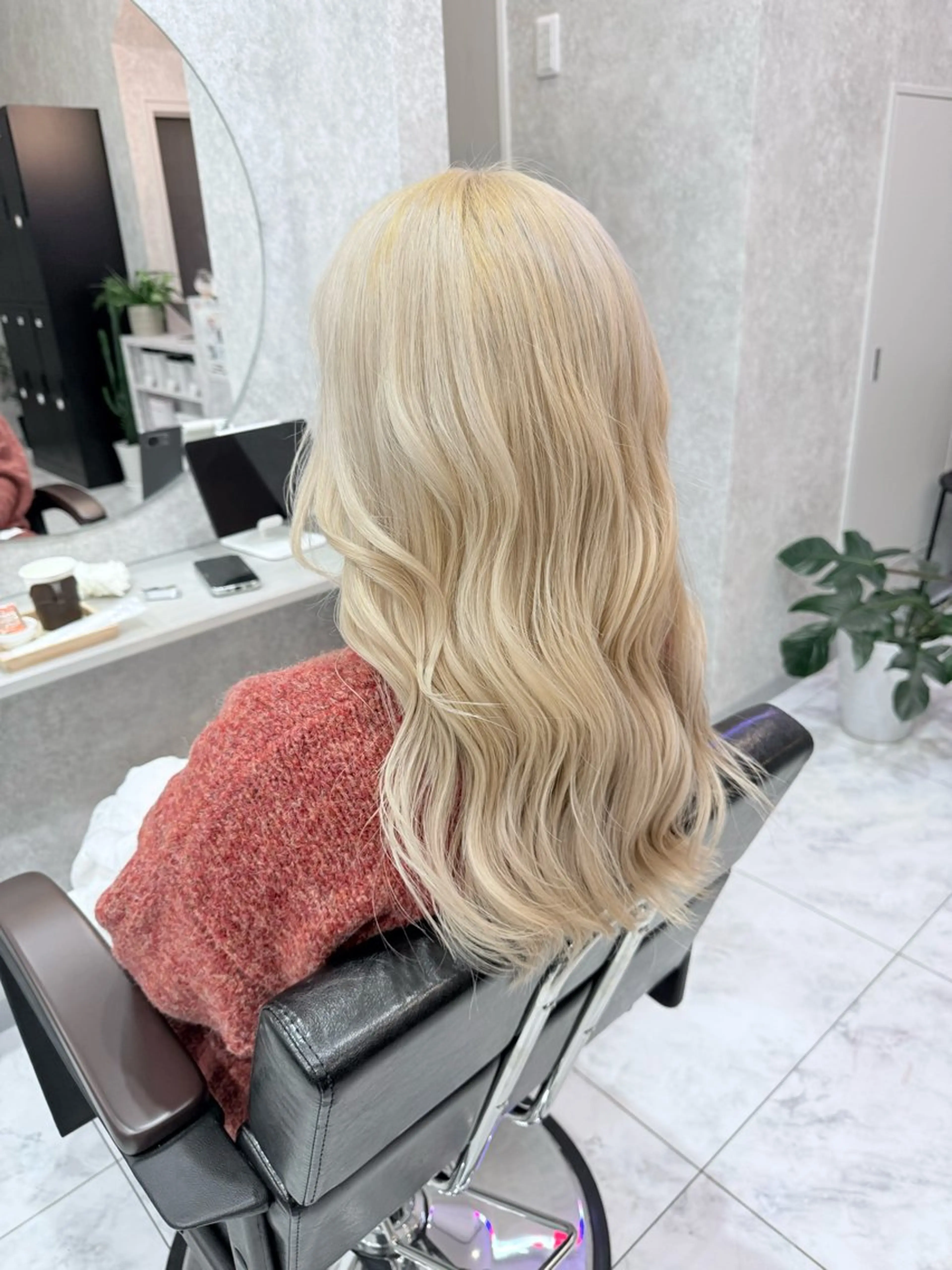 セミロング カラー 🌺ハイトーン🌺 矢葺 なぎさ🌺🌺のヘアスタイル