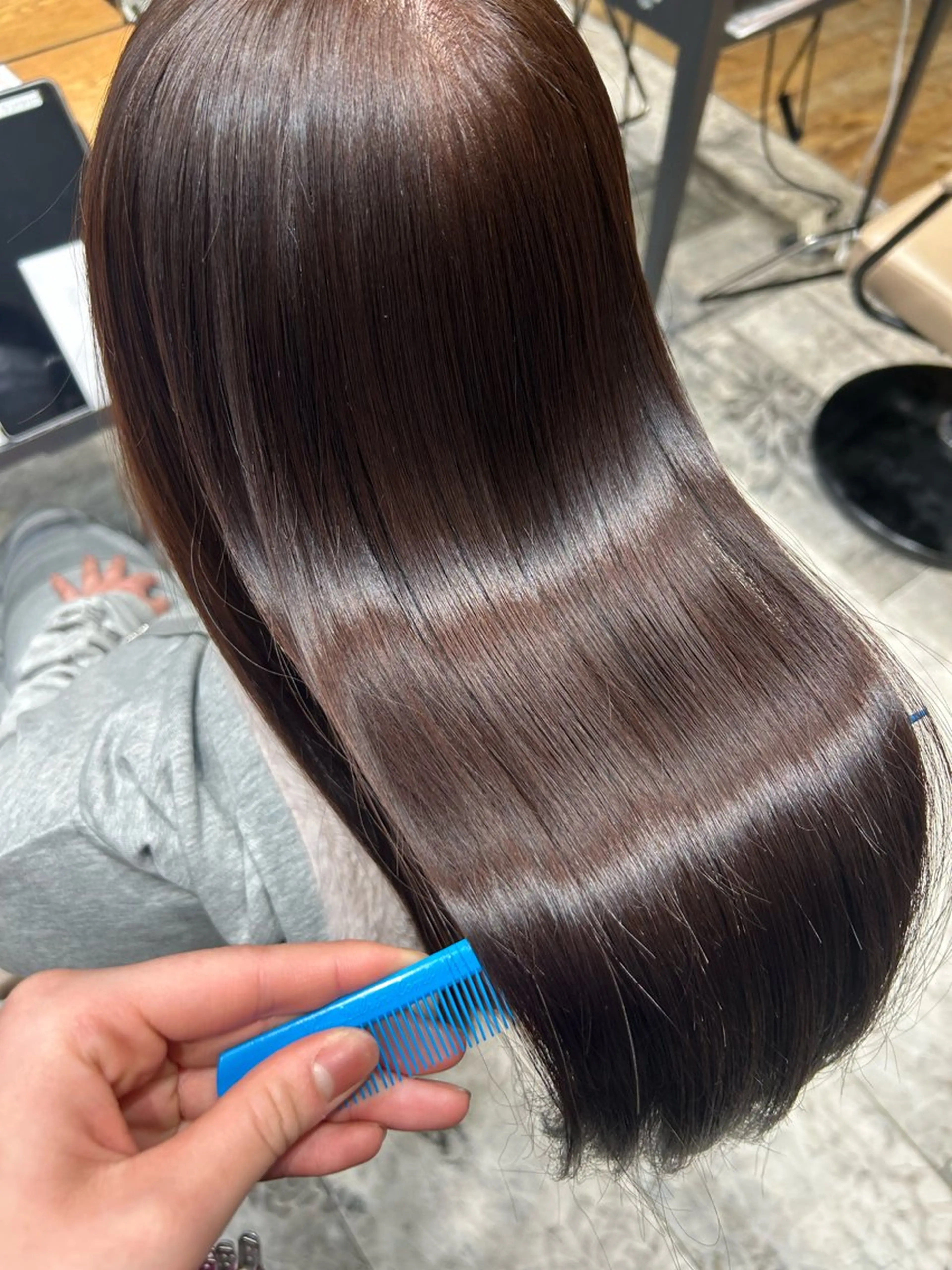 ロング カラー 和田 茉日琉のヘアスタイル