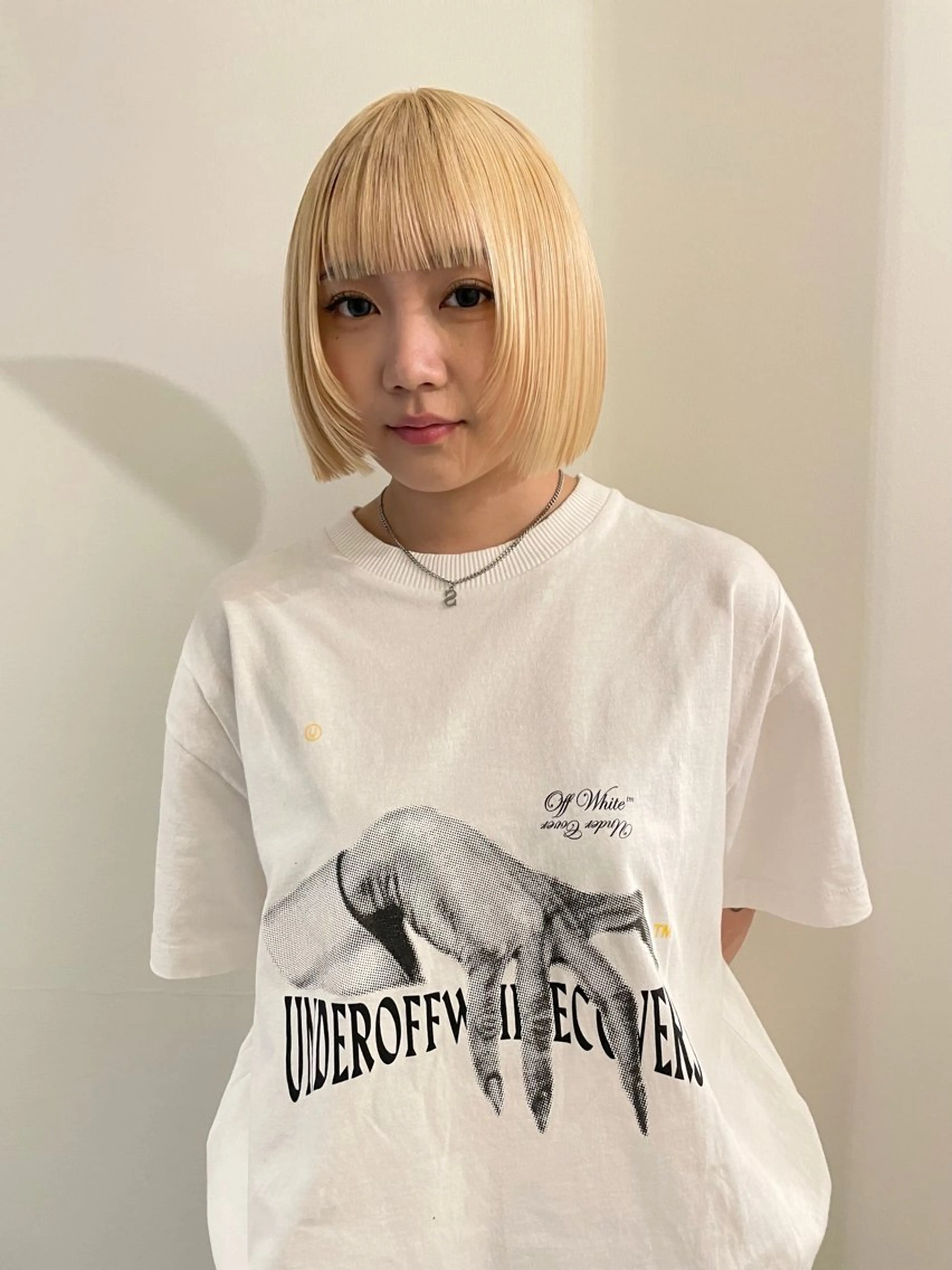 ショート カラー 抜きっぱなしブロンド 顔まわりレイヤー レイヤーカット ヘアカラー 渋谷 留菜のヘアスタイル