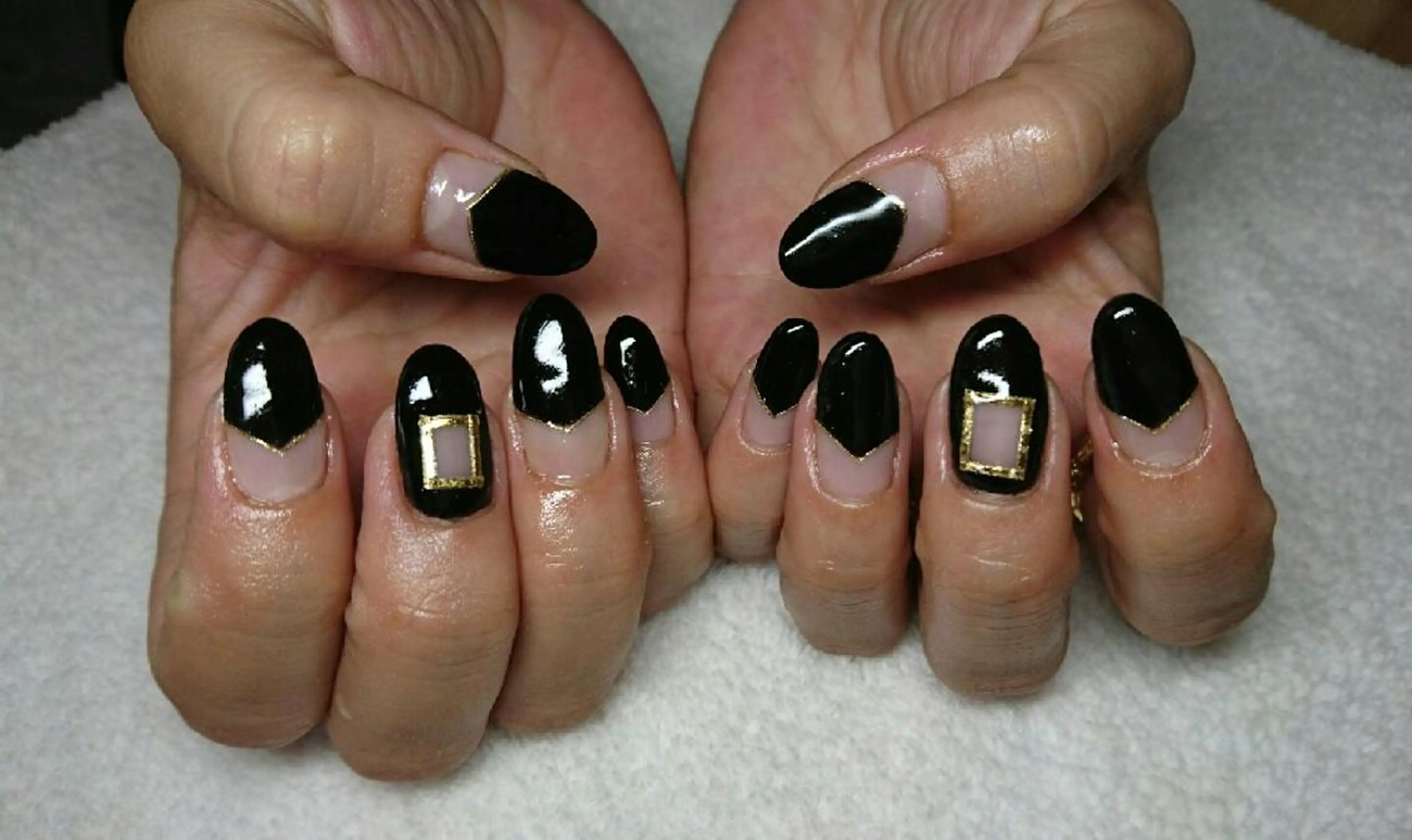 ネイル シンプルネイル LAVISH nail salonのヘアスタイル