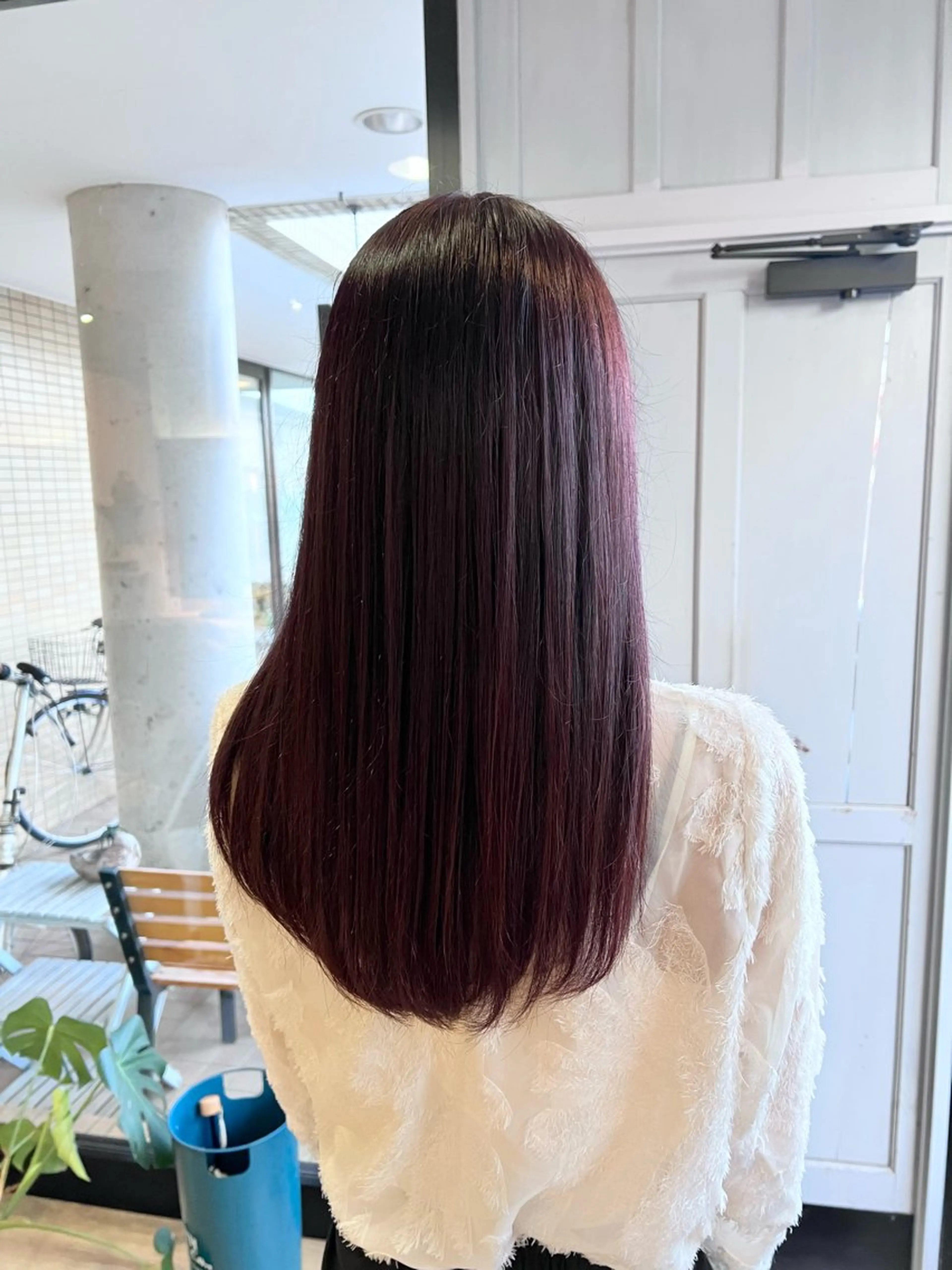 ロング カラー ピンクカラー レッドカラー ヘアカラー トリートメント ツキダテ ユイのヘアスタイル