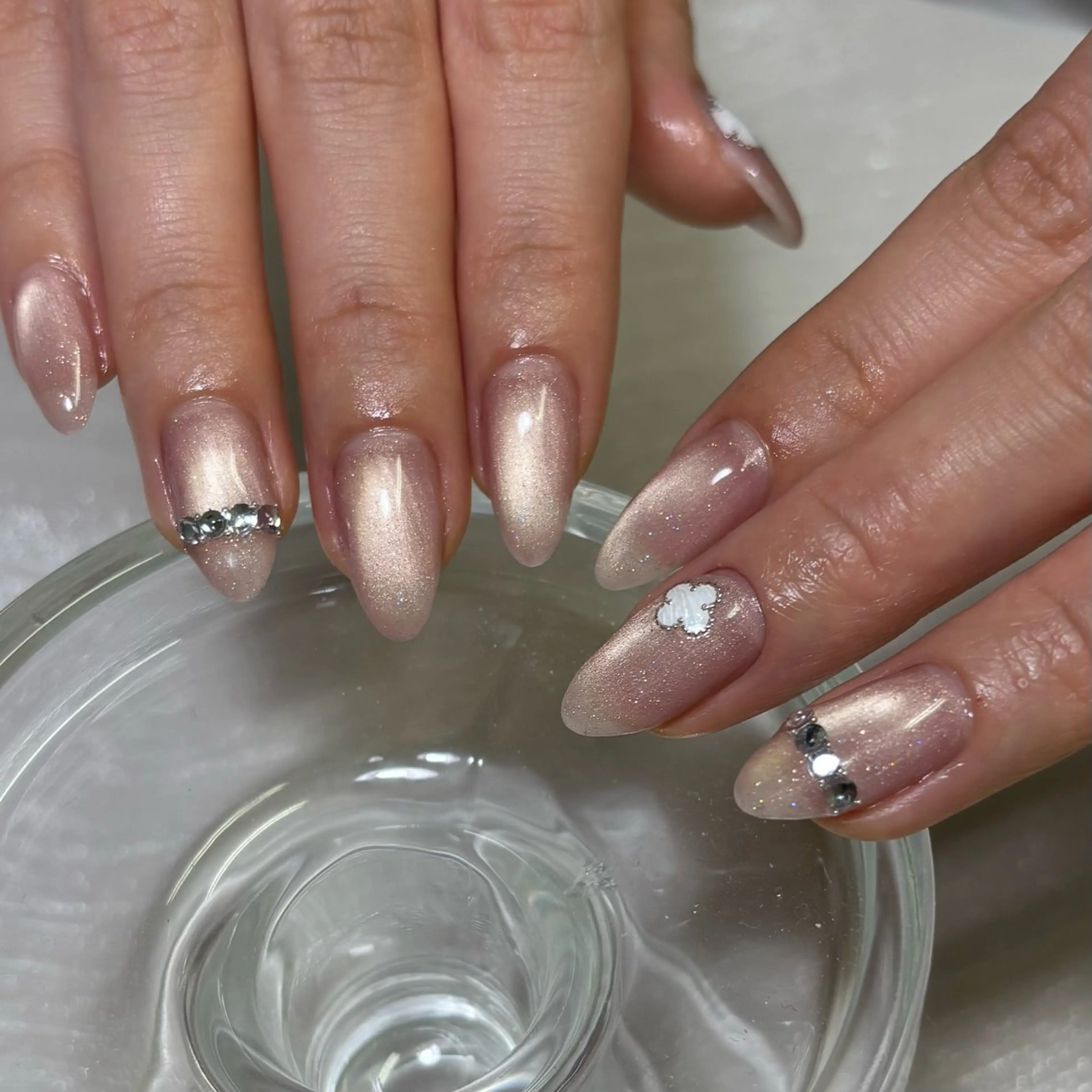 ネイル シンプルネイル ハンドネイル amuu所属・amuu/ フィルイン推奨サロンのネイルデザイン