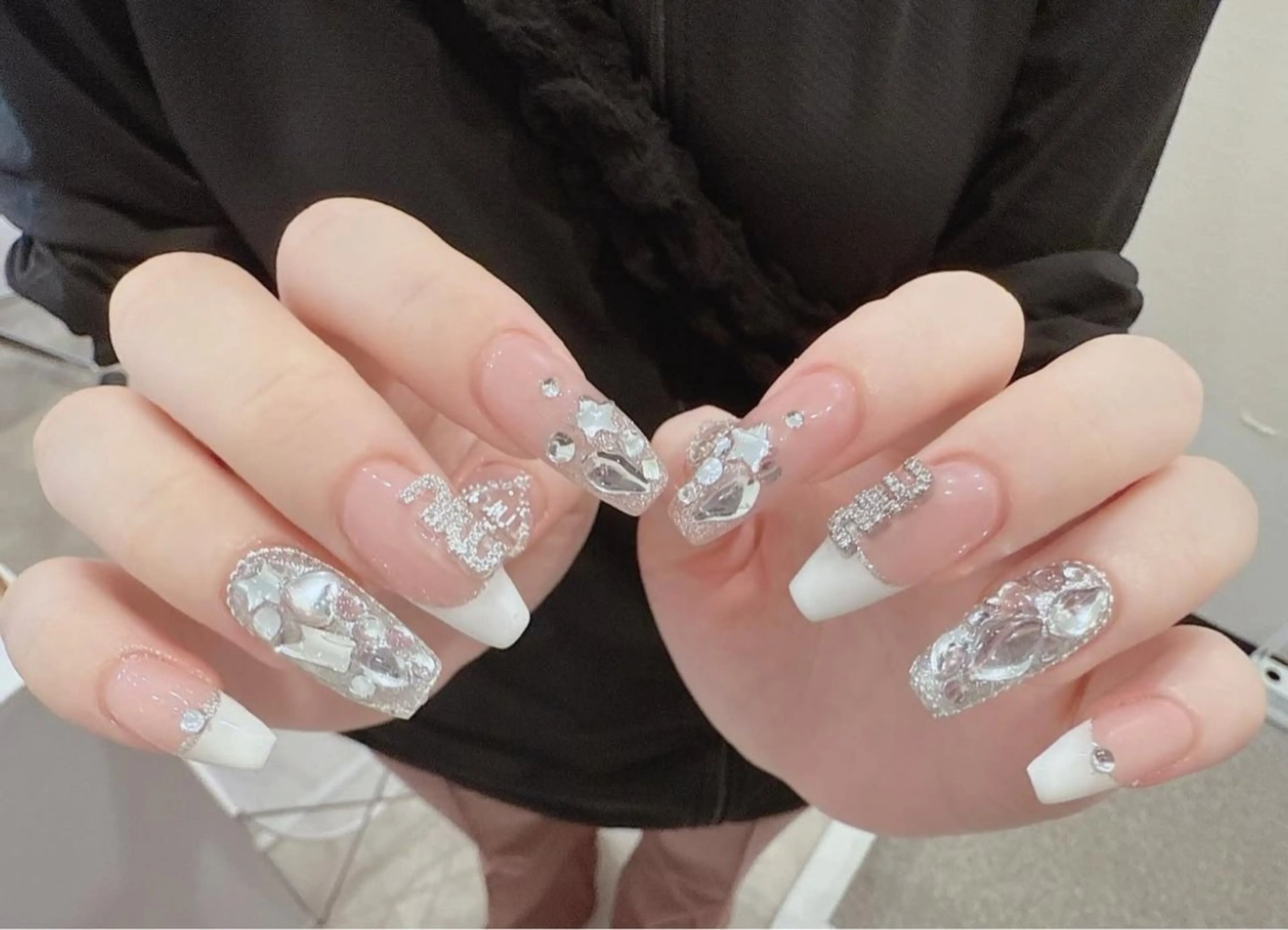 ネイル アートネイル フラワーネイル フレンチネイル ジェルネイル グラデーション ハンドネイル Ryunail所属・Ryu Nail NekoChanのネイルデザイン