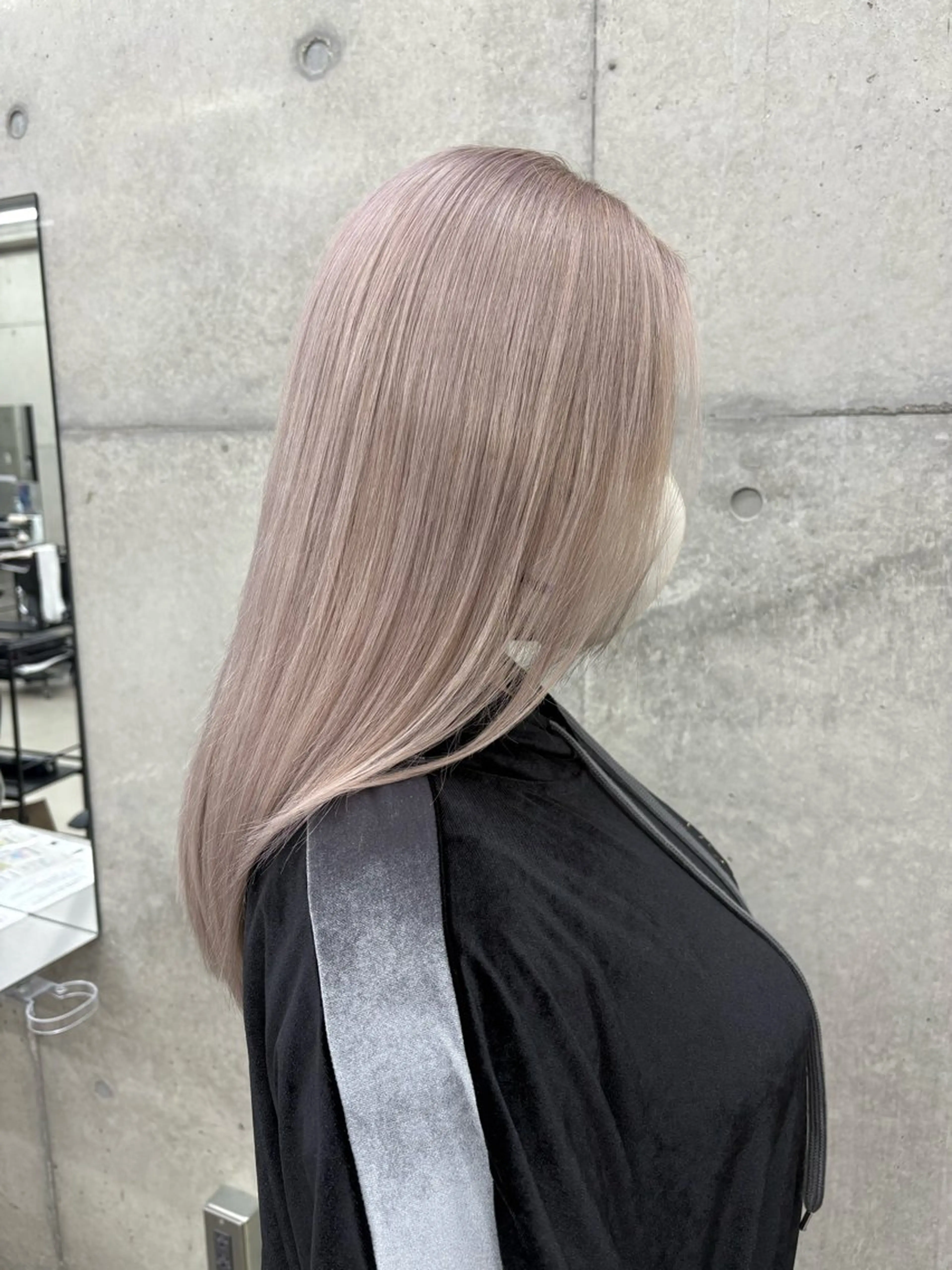 ロング ヘアカラー 福田 彩心のヘアスタイル