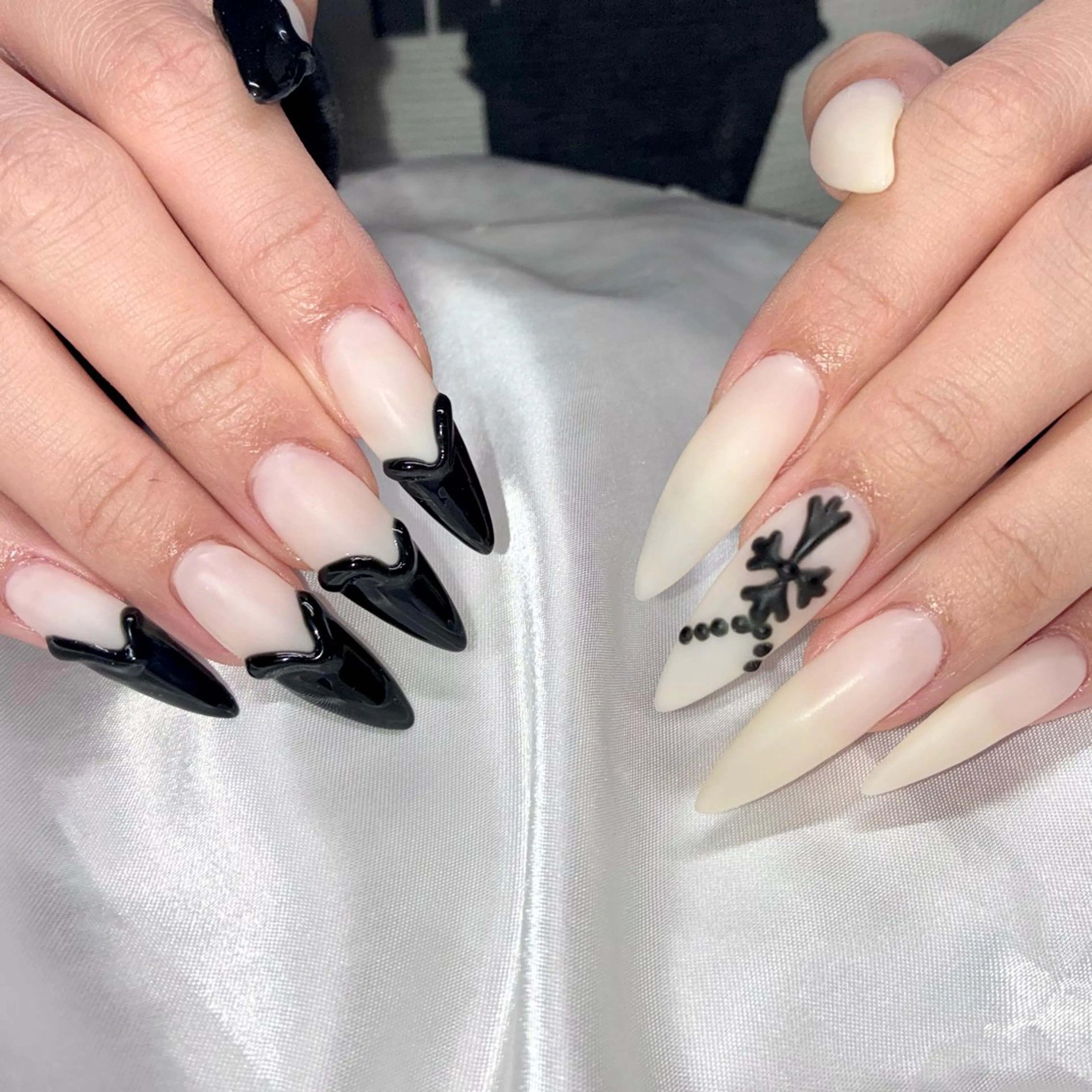 ネイル マットネイル ハンドネイル Nail ヌシん家 AKANEのネイルデザイン