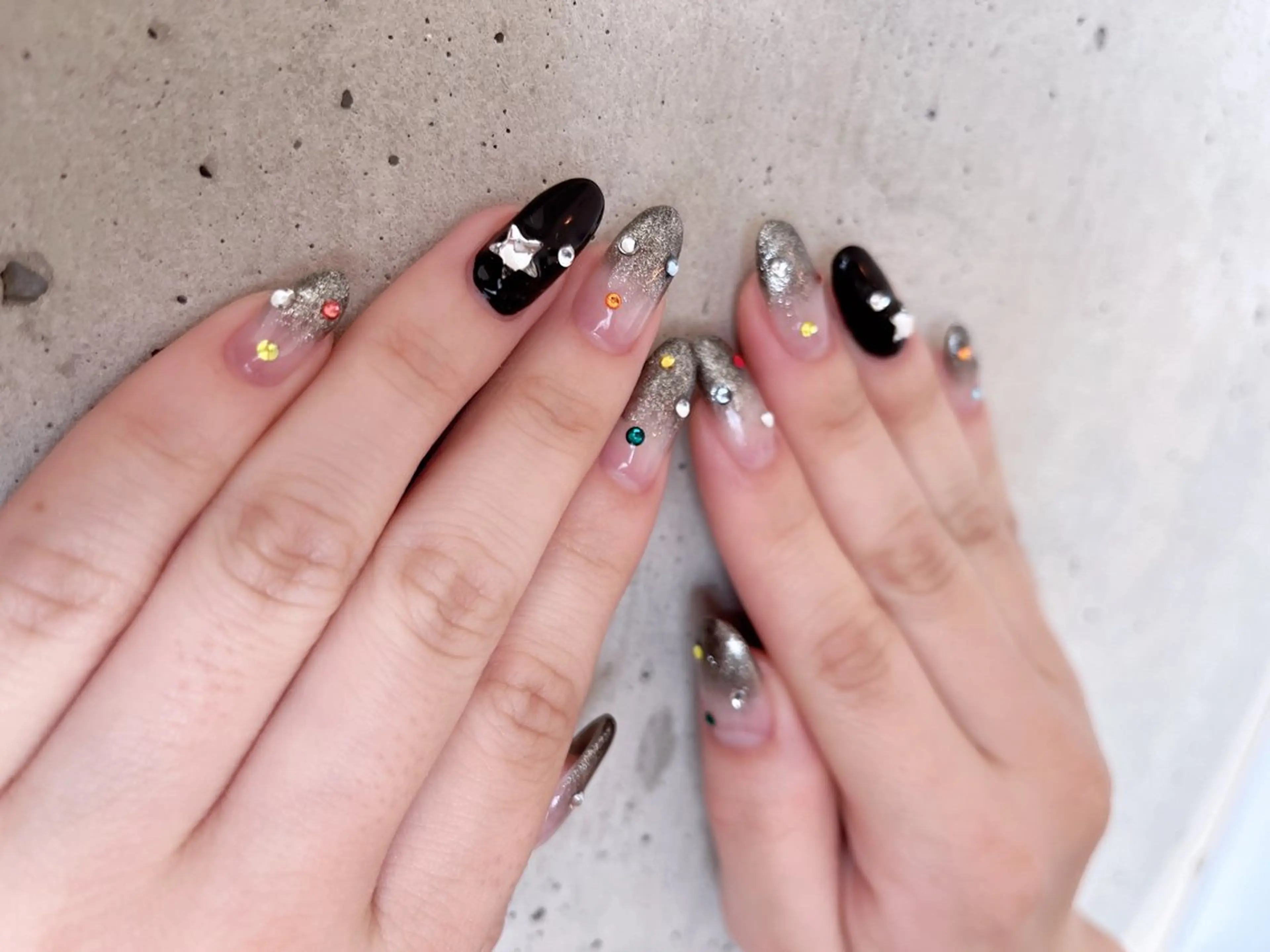 ネイル li___nail 31のネイルデザイン