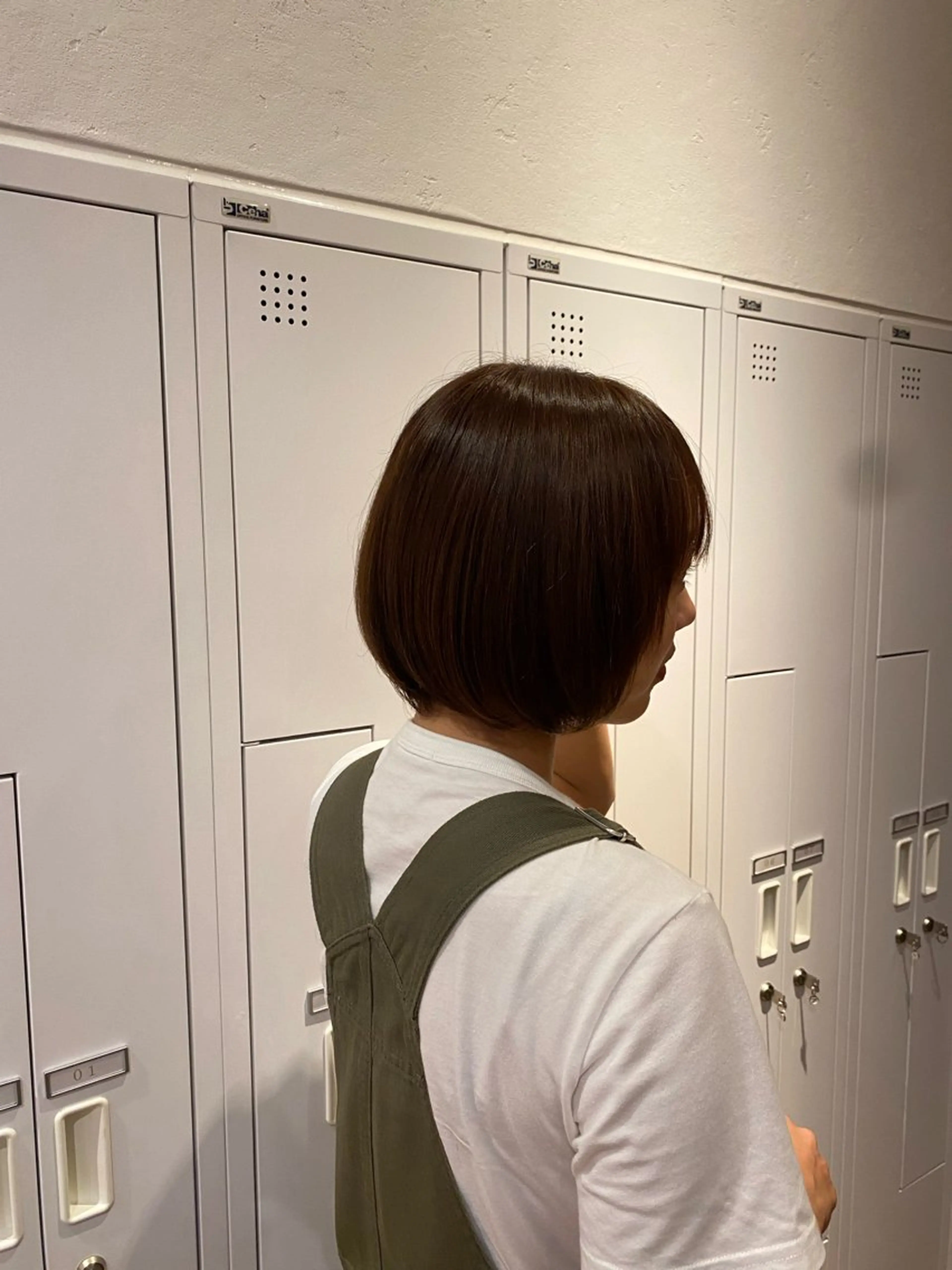 カラー 祝 莉子のヘアスタイル