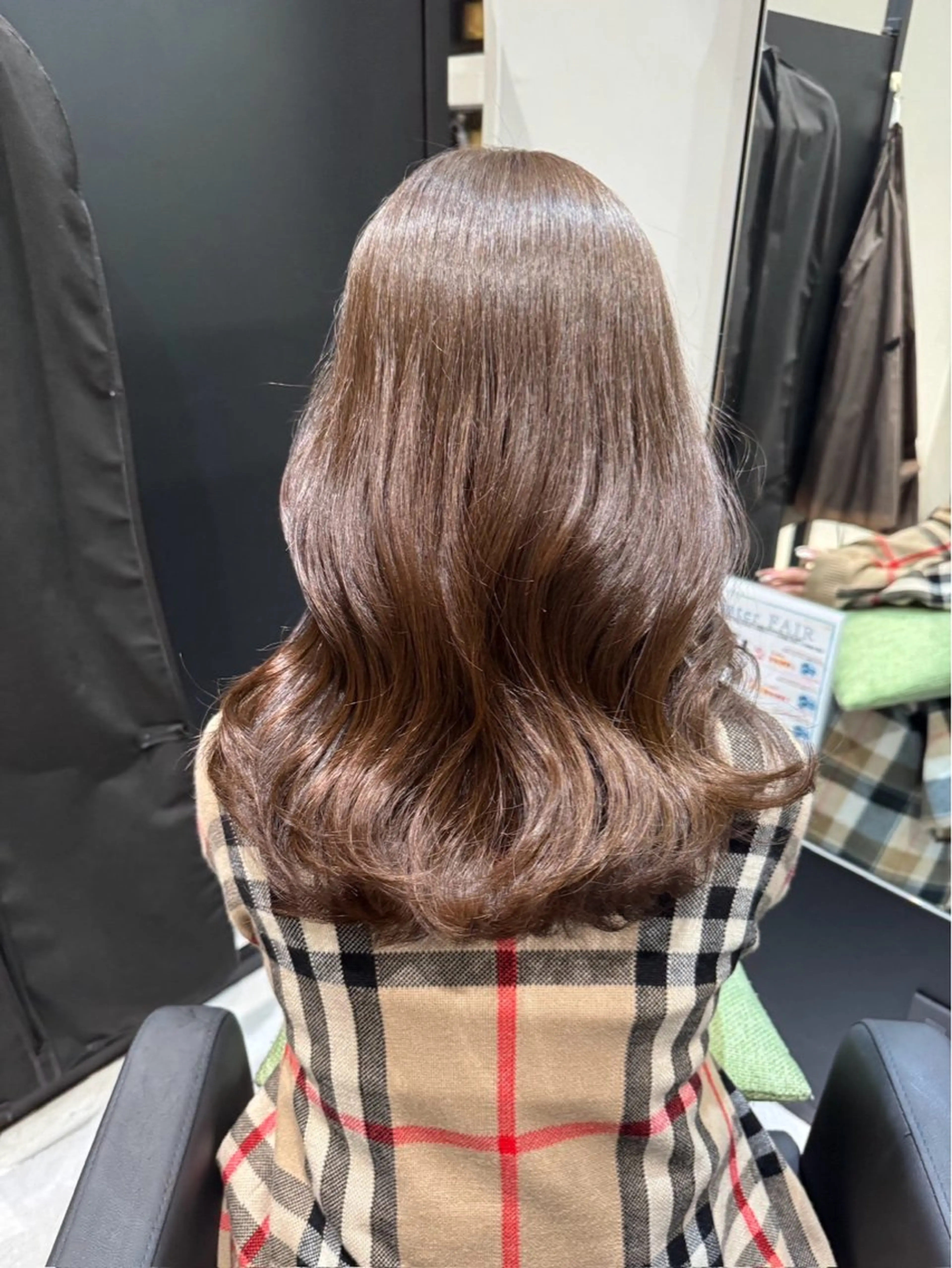 ロング カラー カット ヘアカラー 韓国レイヤー➰北田 陸斗➰コテ巻きパーマのヘアスタイル