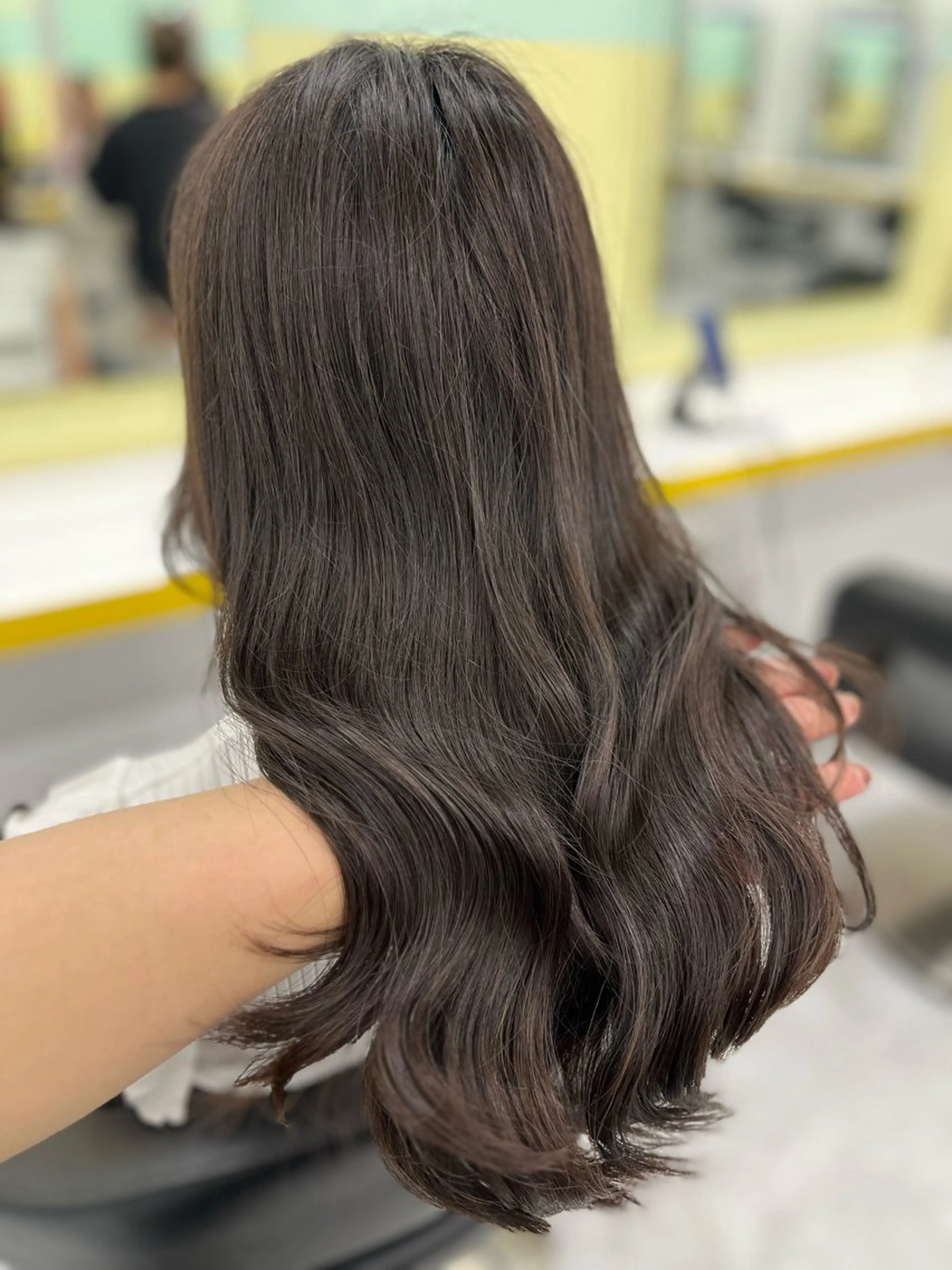 ロング カラー ハイトーンカラー 🦄レイヤーカットのヘアスタイル