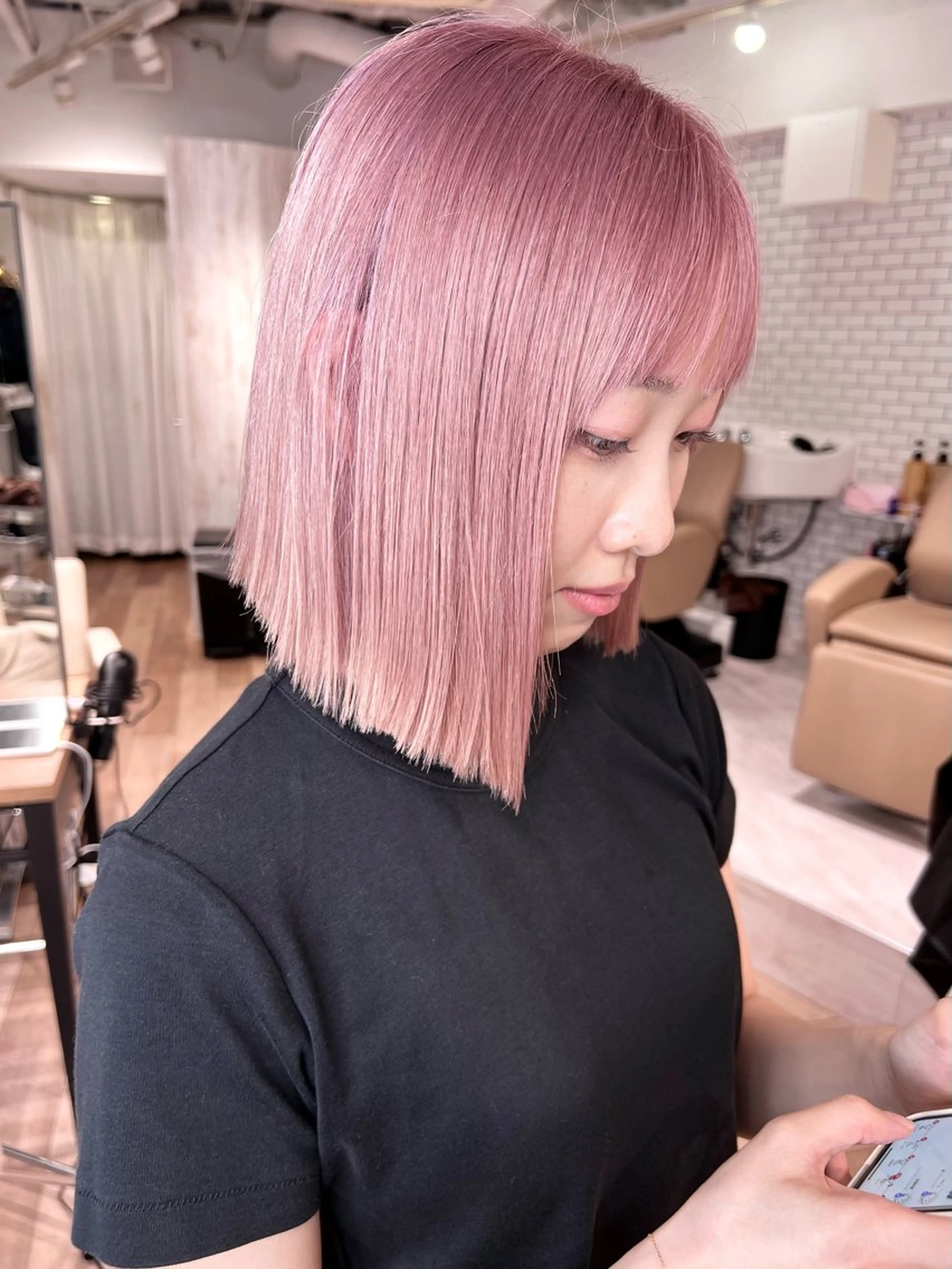 セミロング カラー バレイヤージュ ベージュカラー ブリーチ ケアブリーチ ダブルカラー 前髪/顔まわりカット 艶髪/髪質改善/縮毛のヘアスタイル