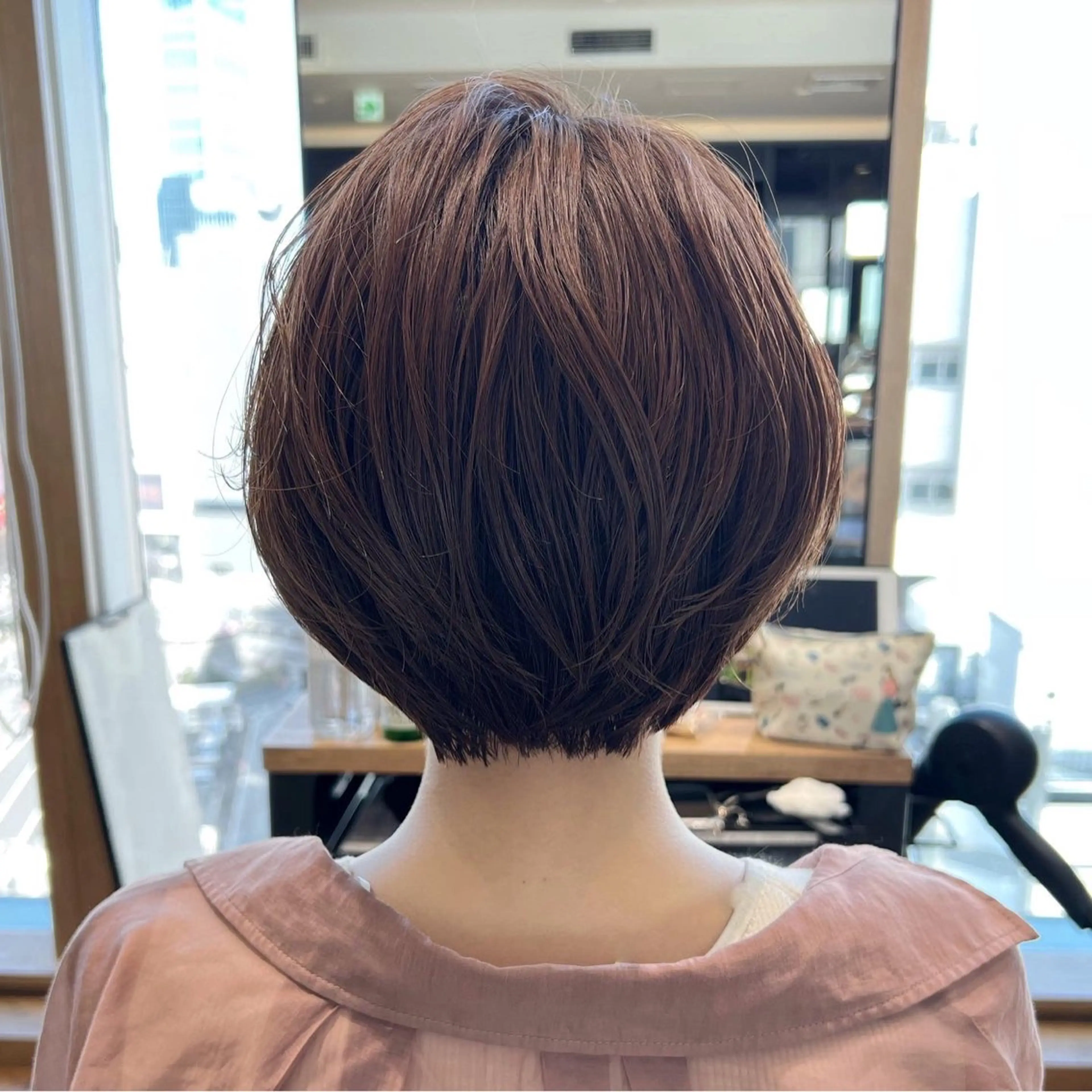 ショート カラー カット トリートメント 💍新宿ショート 💍岩田莉奈のヘアスタイル