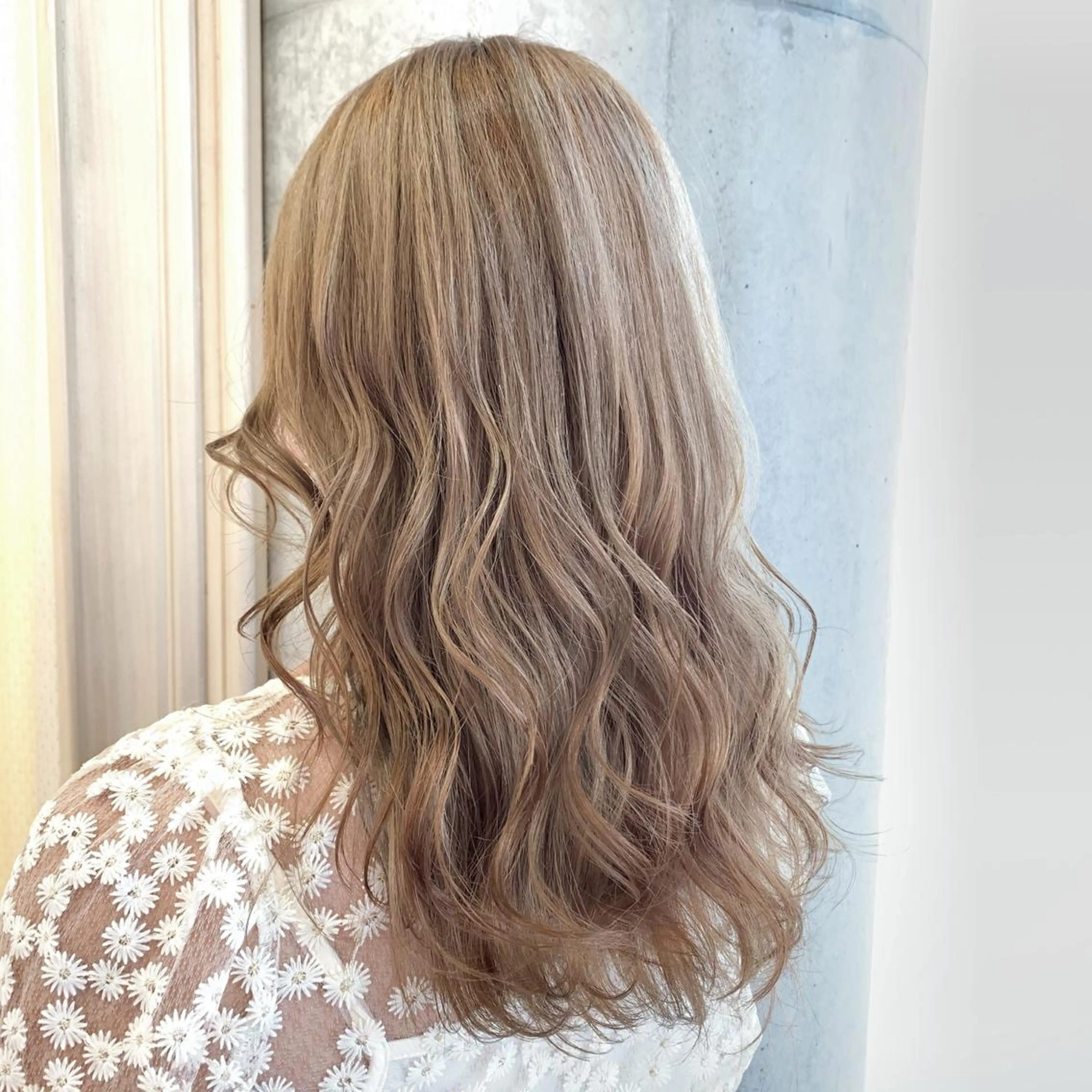 セミロング ヘアカラー トリートメント サソウ ユリエ🥥のヘアスタイル