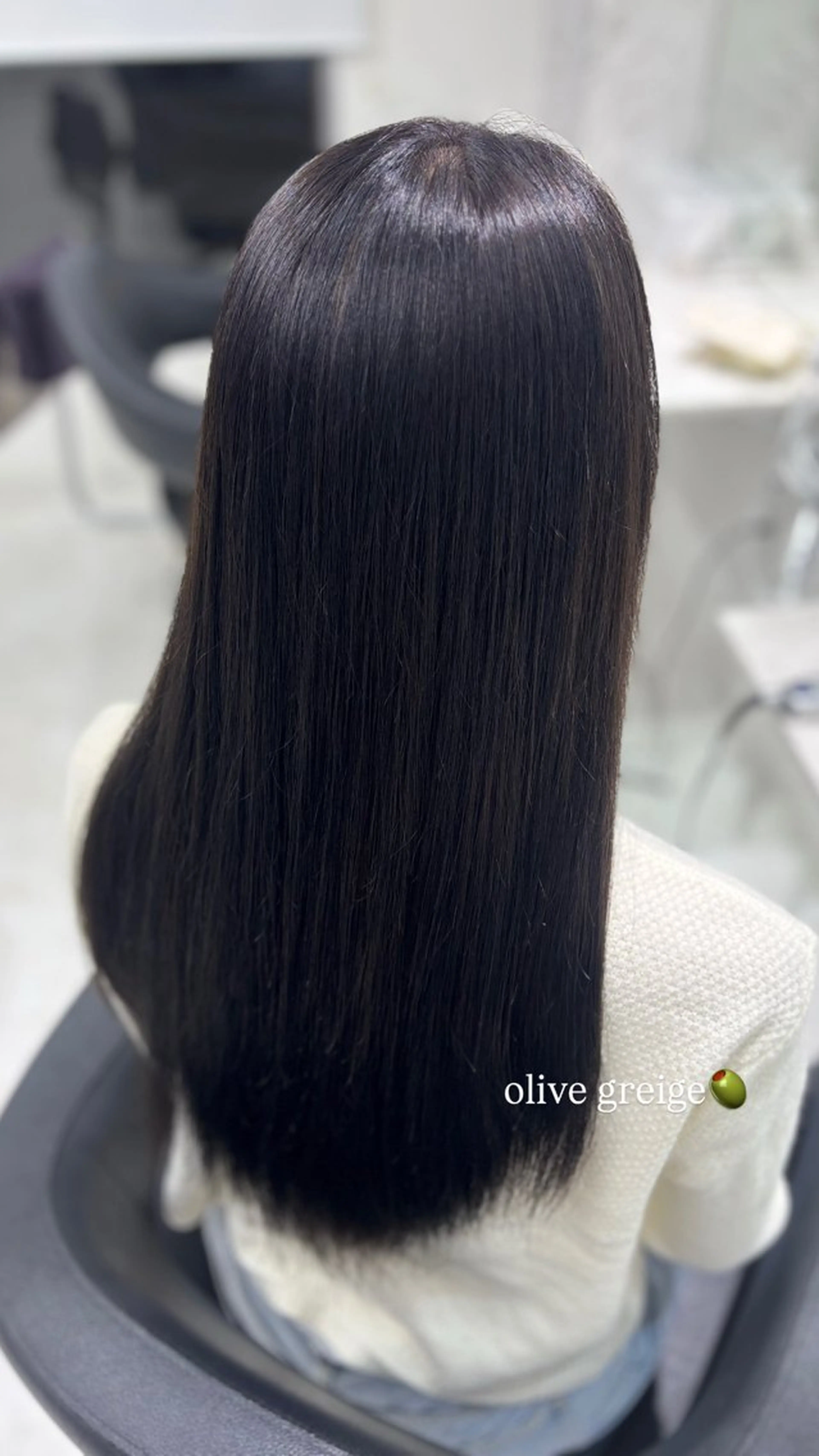 ロング カラー 透明感カラー グレージュ オリーブグレージュ オリーブグレー navi所属・トレンドヘア/ ワンホン/aimiのヘアスタイル