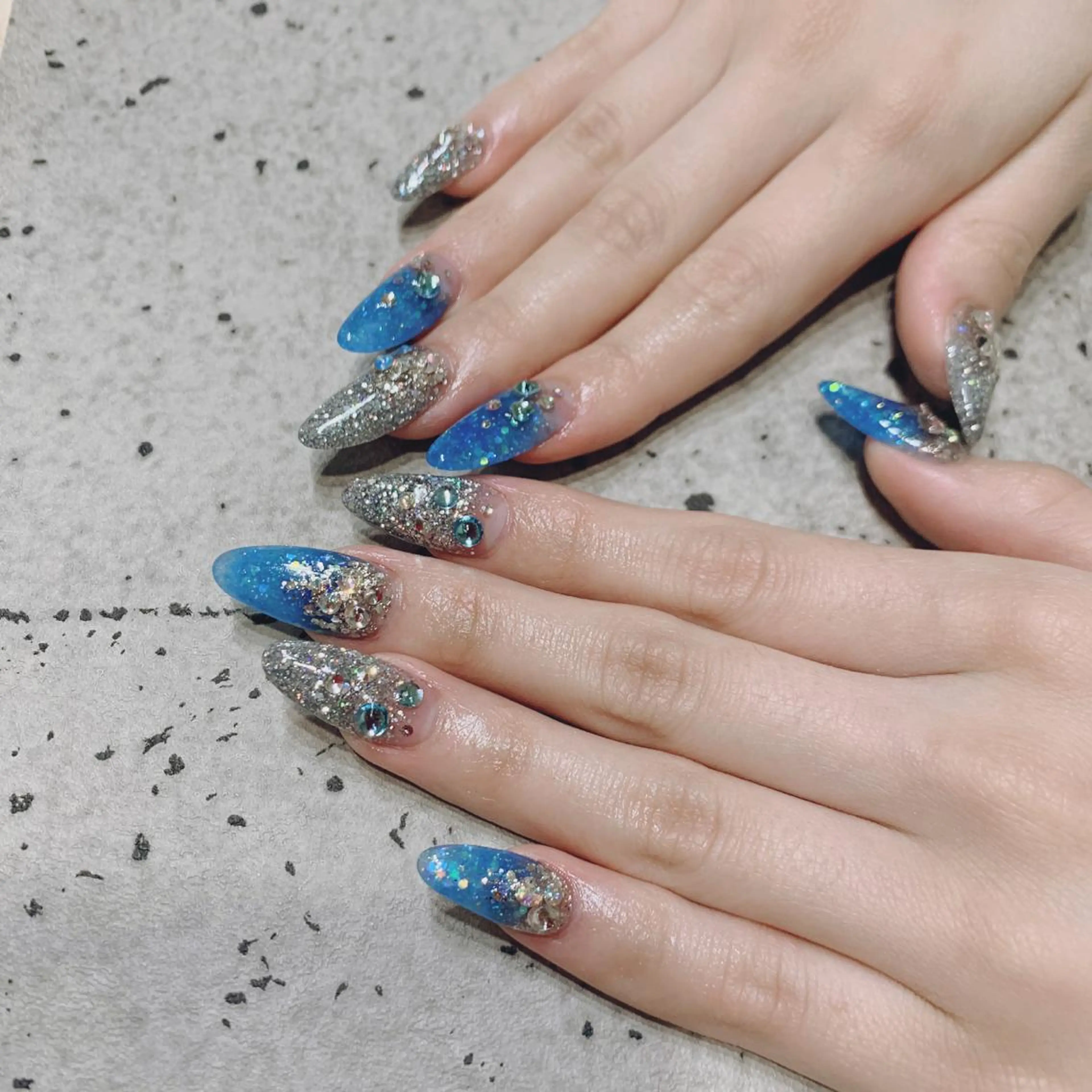 ネイル 春日井ネイルサロン iroのネイルデザイン