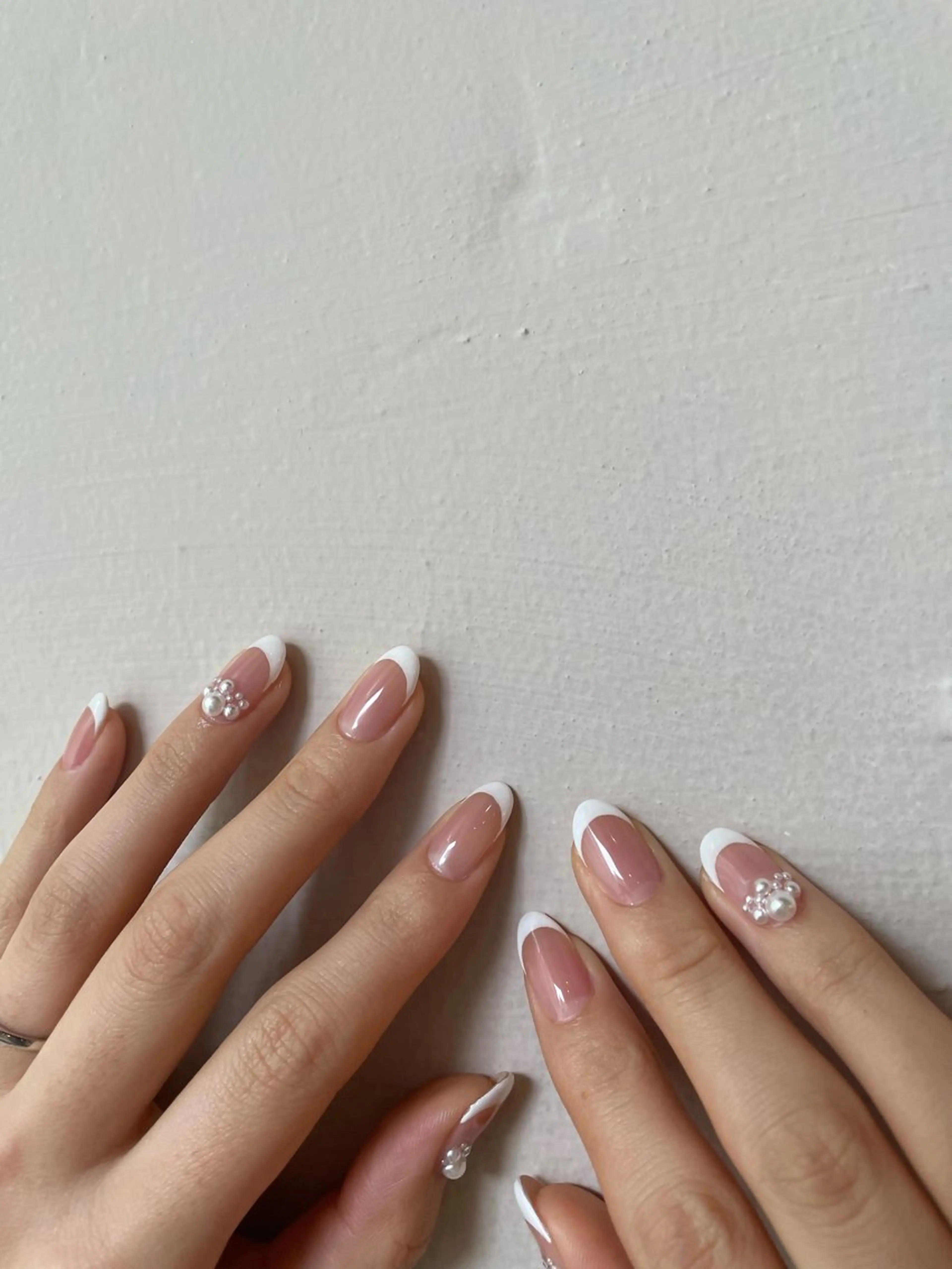 ネイル フレンチネイル cachette mのネイルデザイン