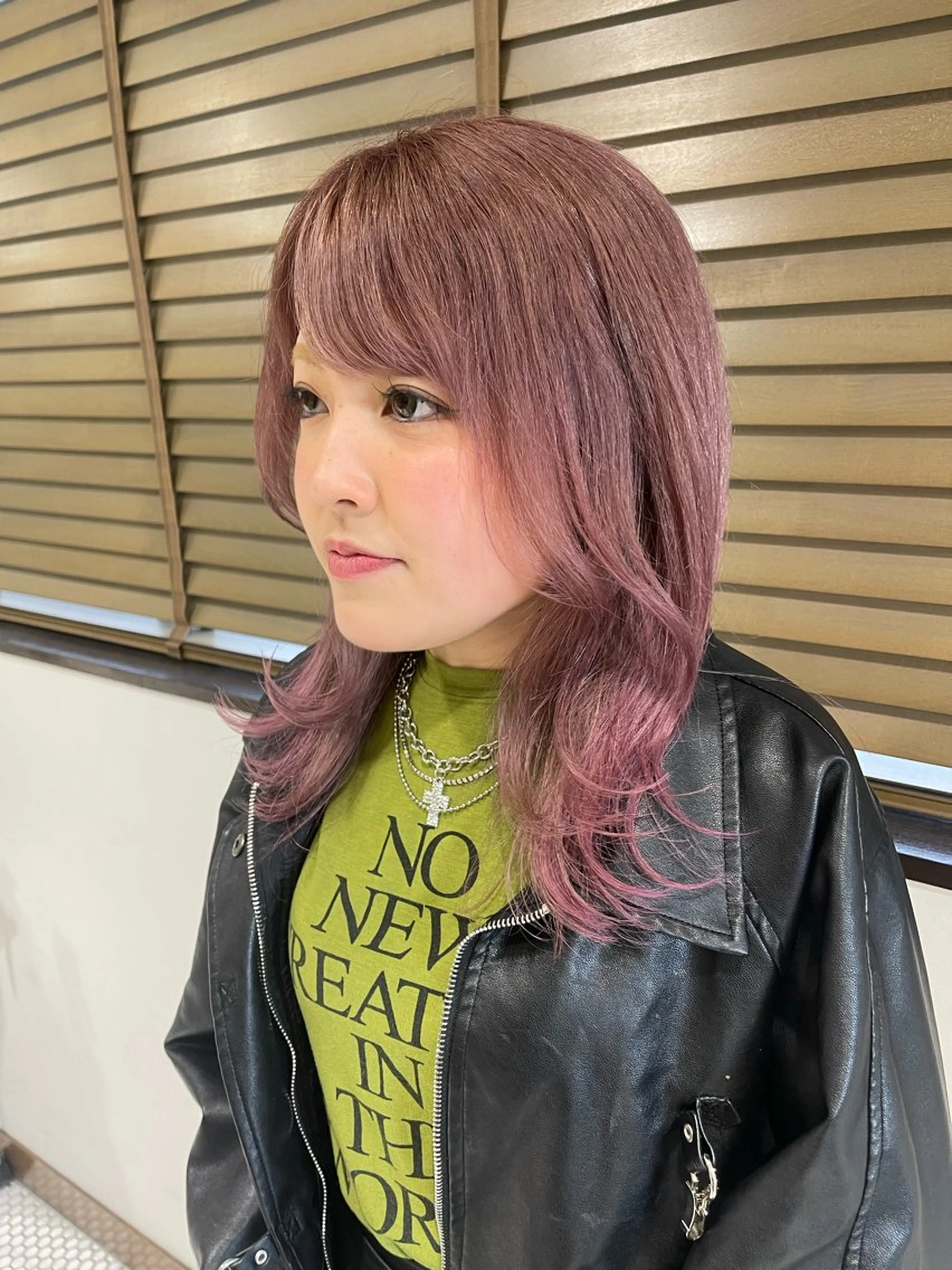 カラー ピンクカラー レイヤーカット ♥kanaのヘアスタイル