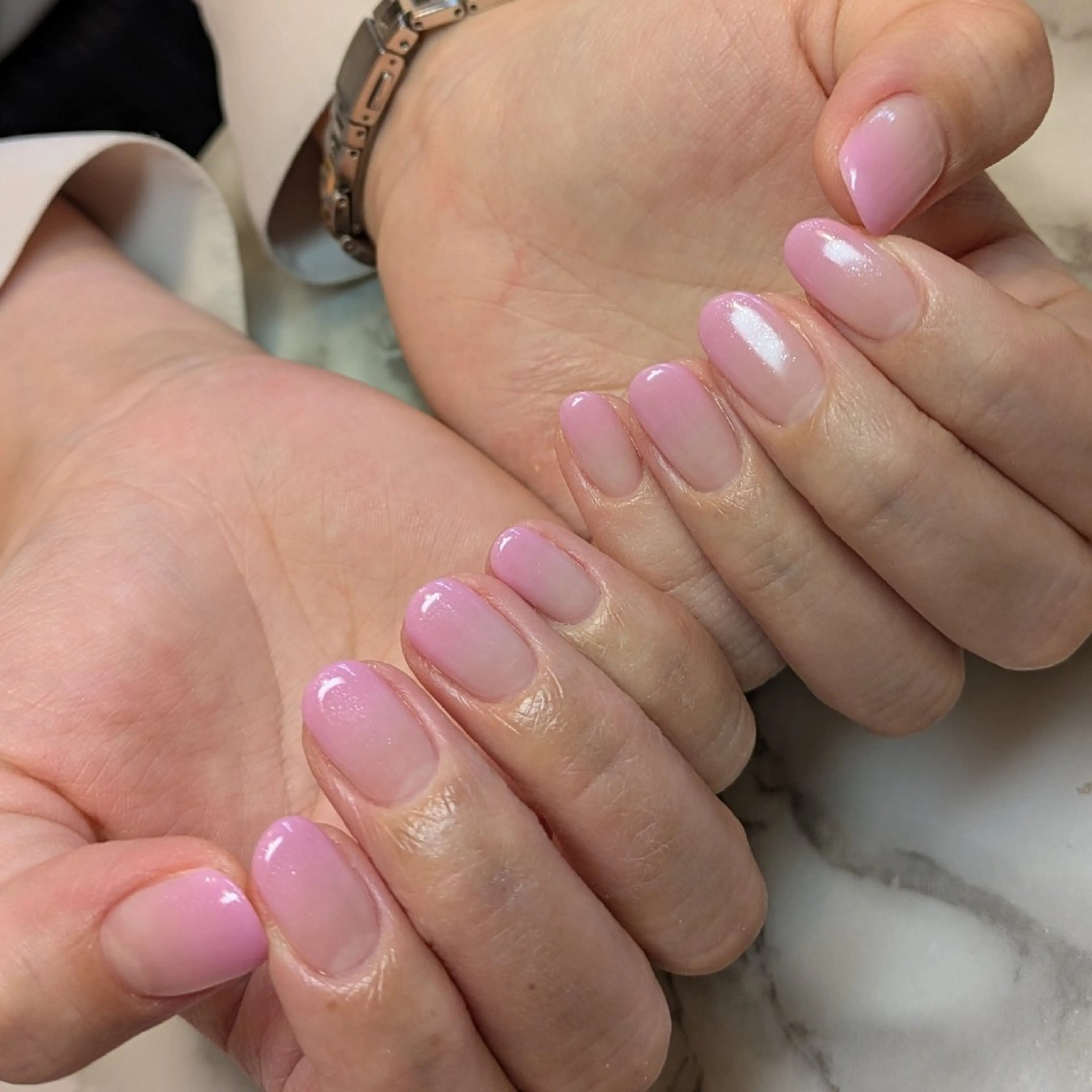 ネイル グラデーション ジェヌインネイル 河内のネイルデザイン