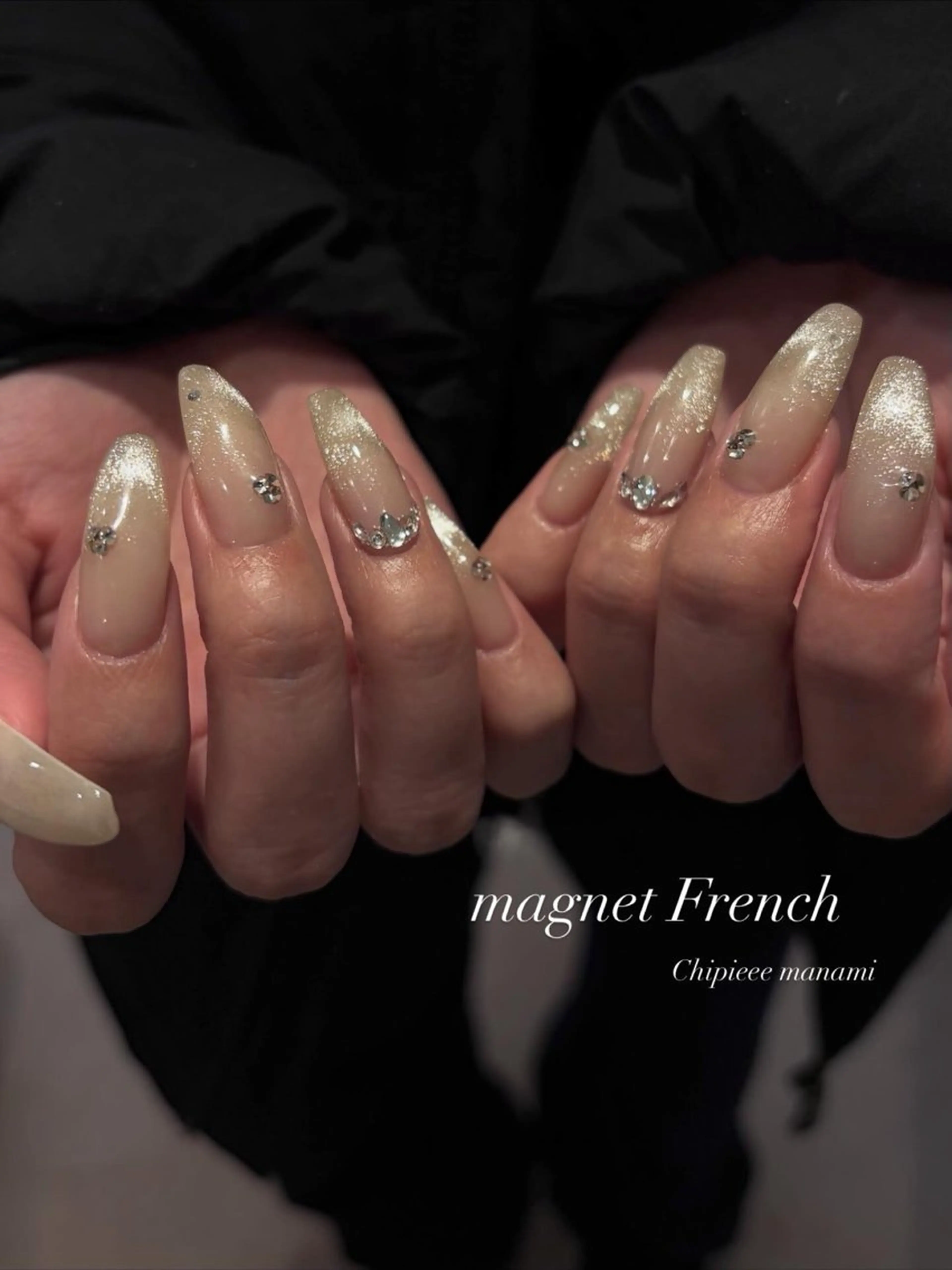 ネイル フレンチネイル マグネットネイル マグネットフレンチ ハンドネイル Chipieee manamiのネイルデザイン