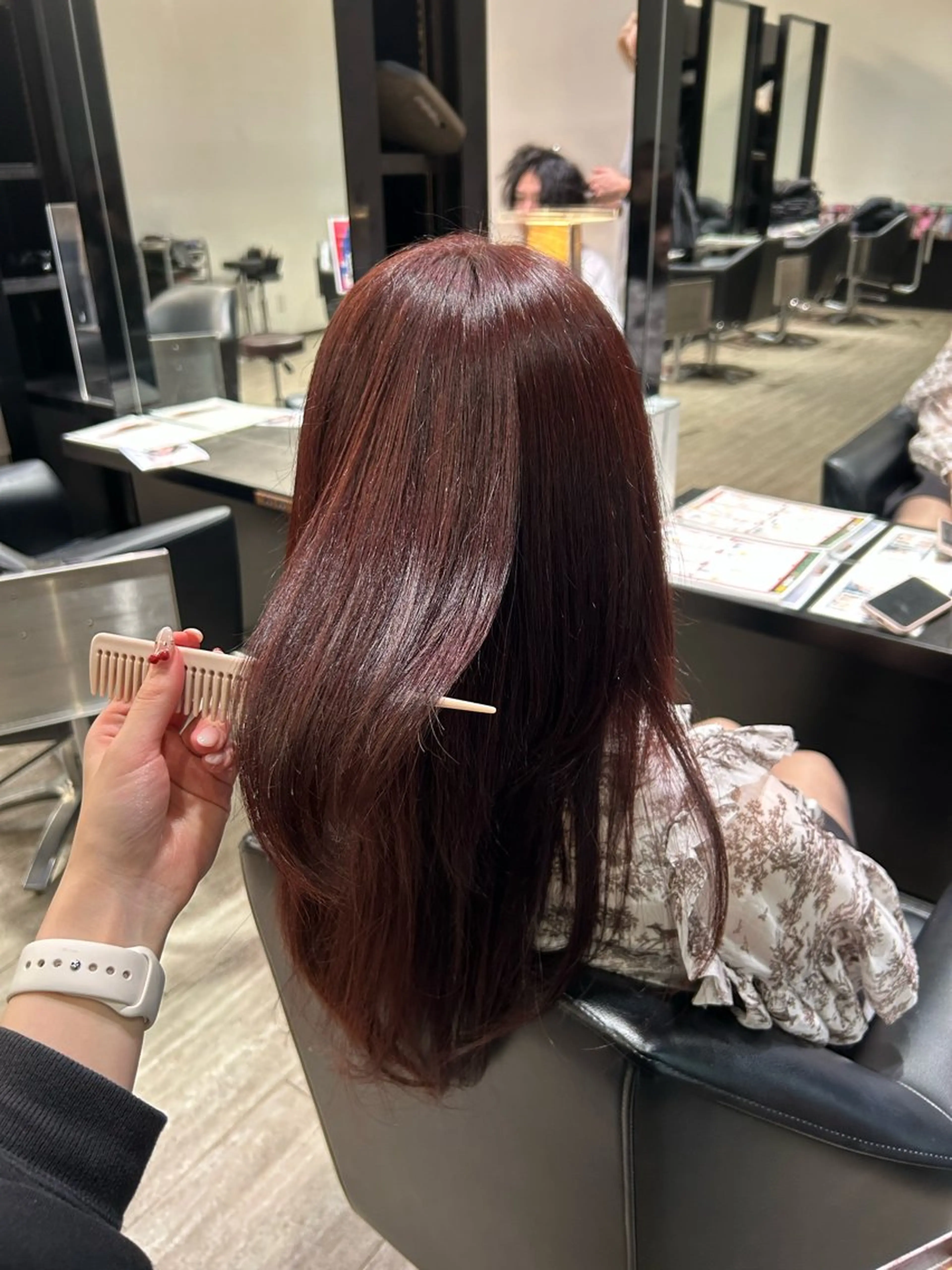 ロング カット ヘアカラー トリートメント ishizuka toaのヘアスタイル