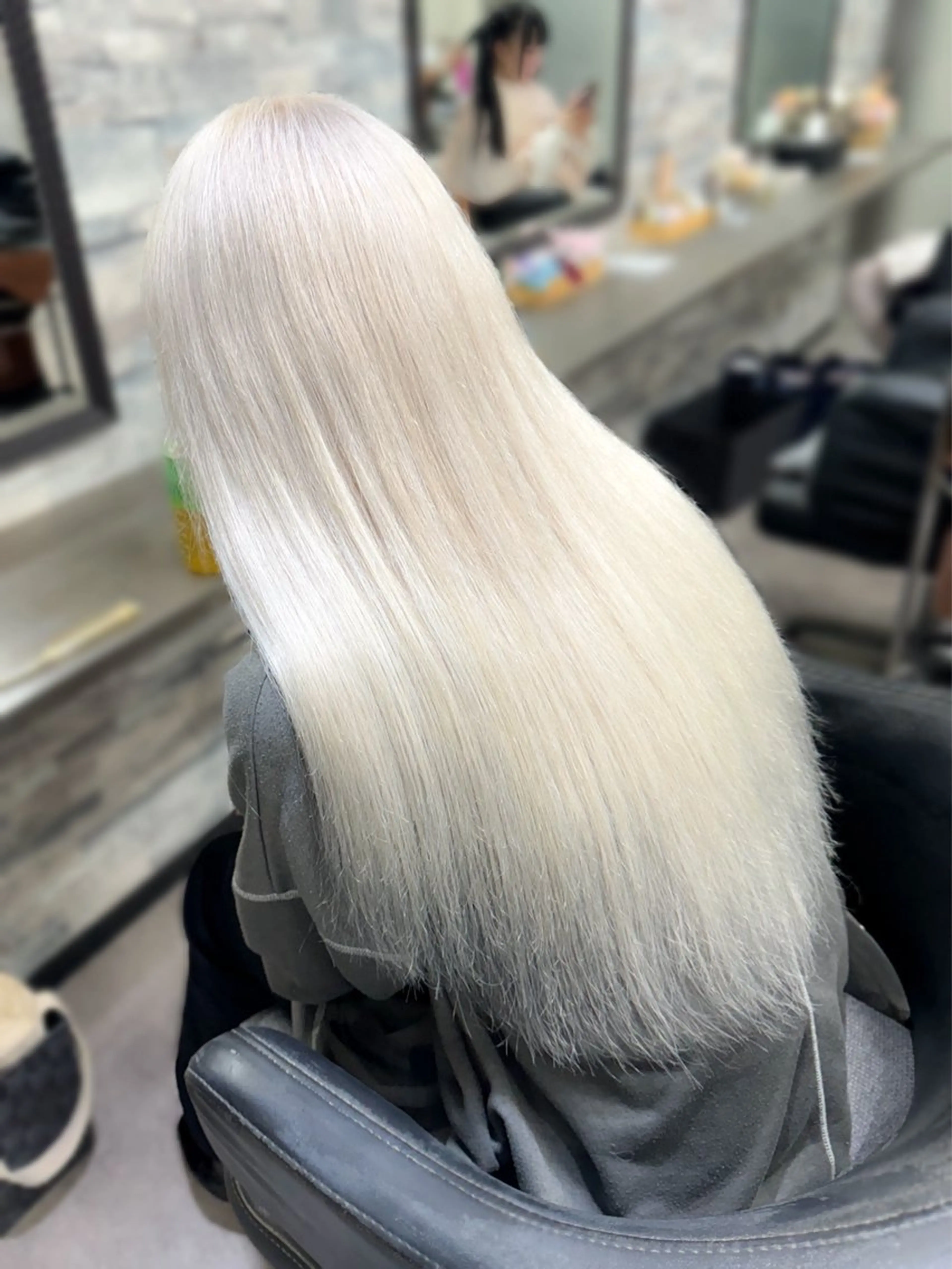 ロング カラー カット ヘアカラー トリートメント エクステ ハイトーンエクステ 🎩カズキ🎩のヘアスタイル