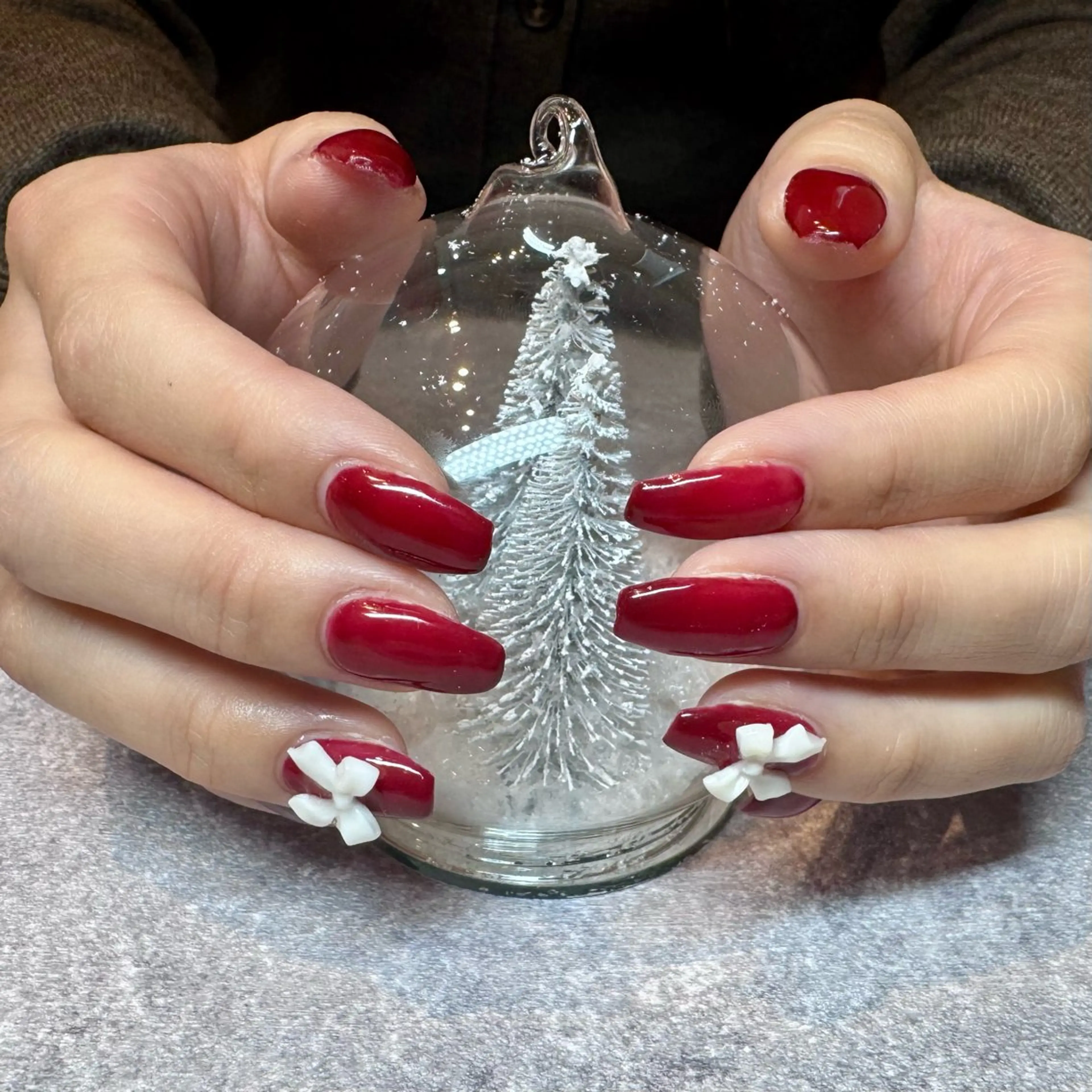 ネイル ワンカラーネイル 冬ネイル クリスマス MAAYA / 個性派ネイルのネイルデザイン