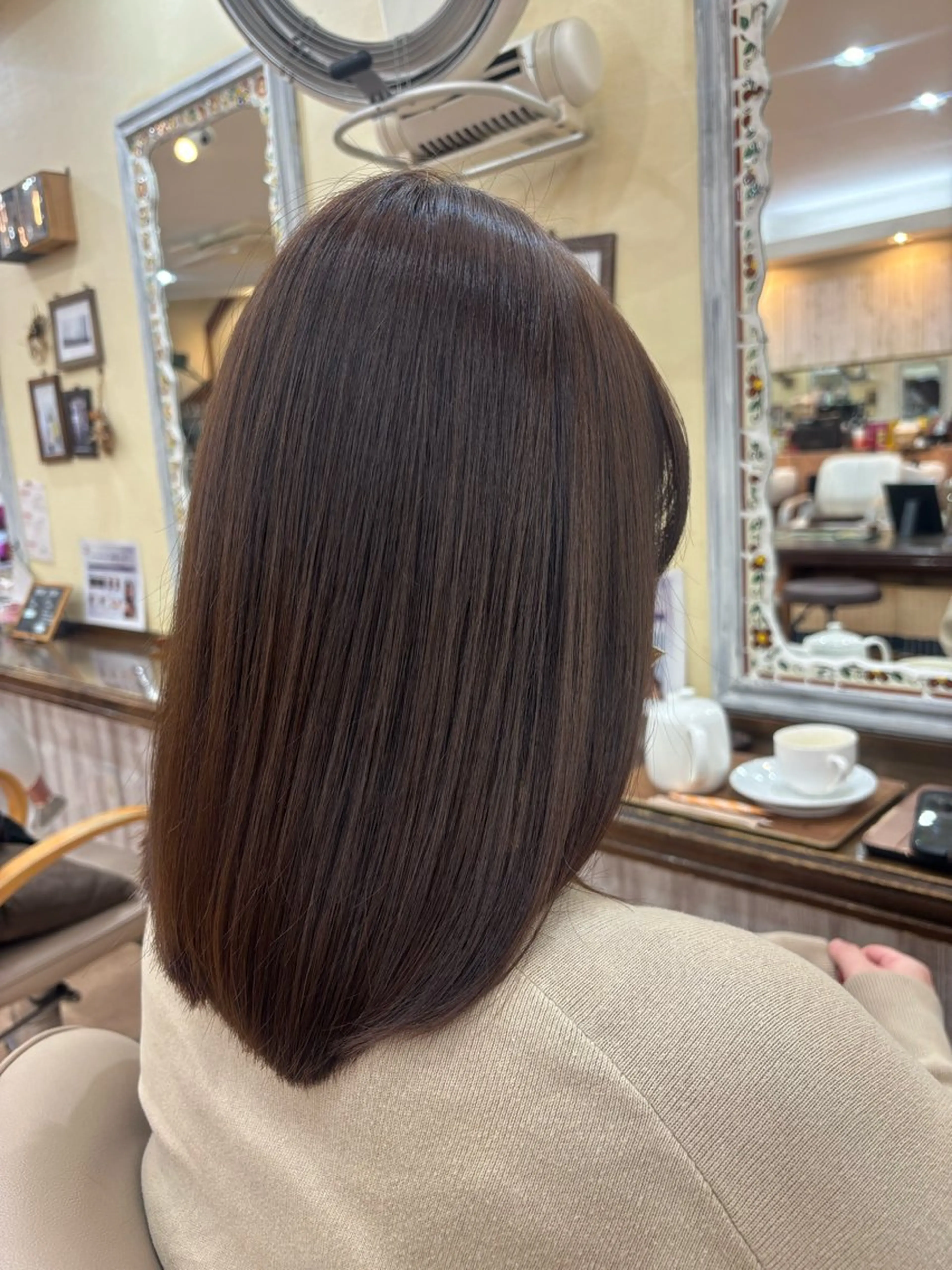 カラー ヘアカラー 土井 萌花のヘアスタイル