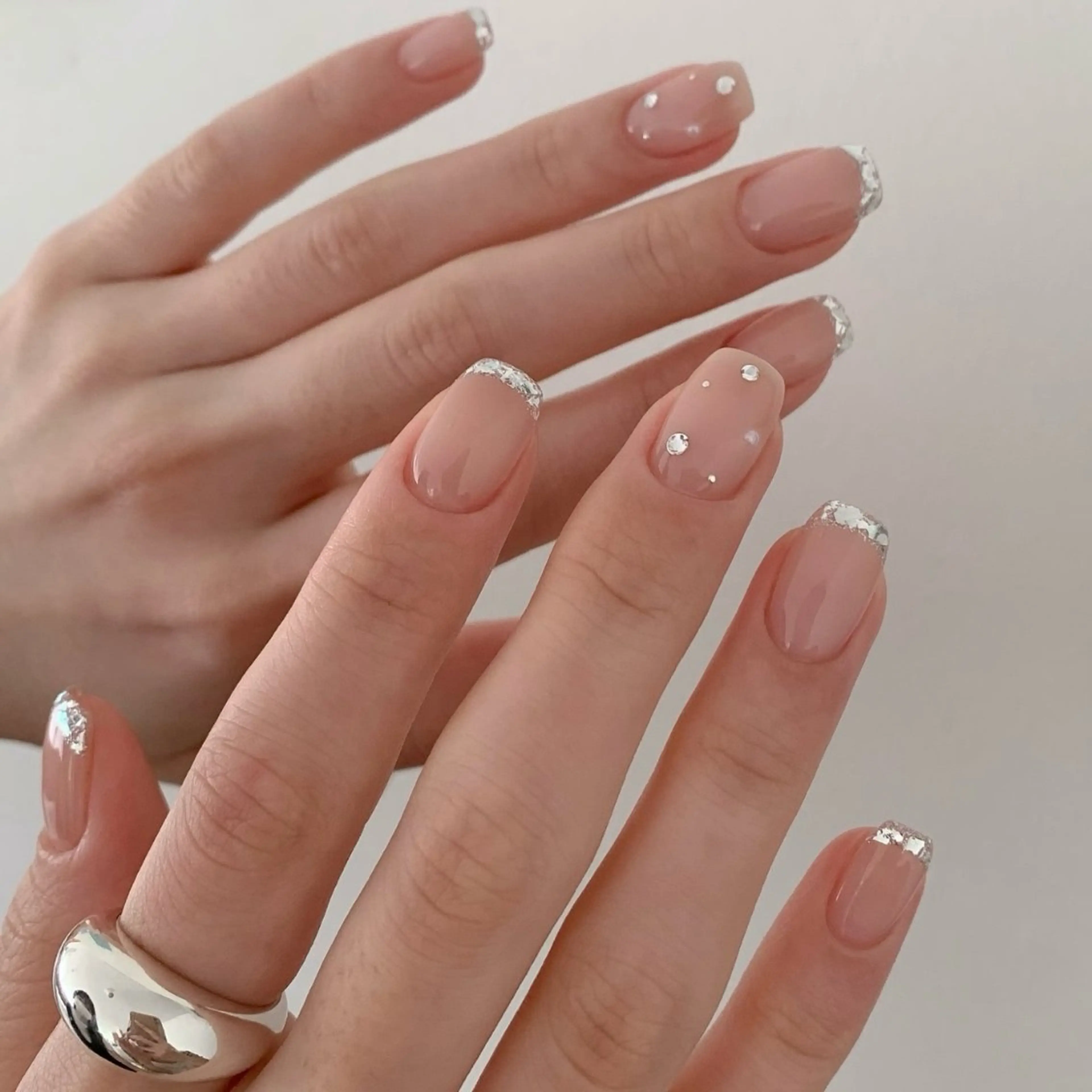 ネイル 陽菜 🦋のネイルデザイン