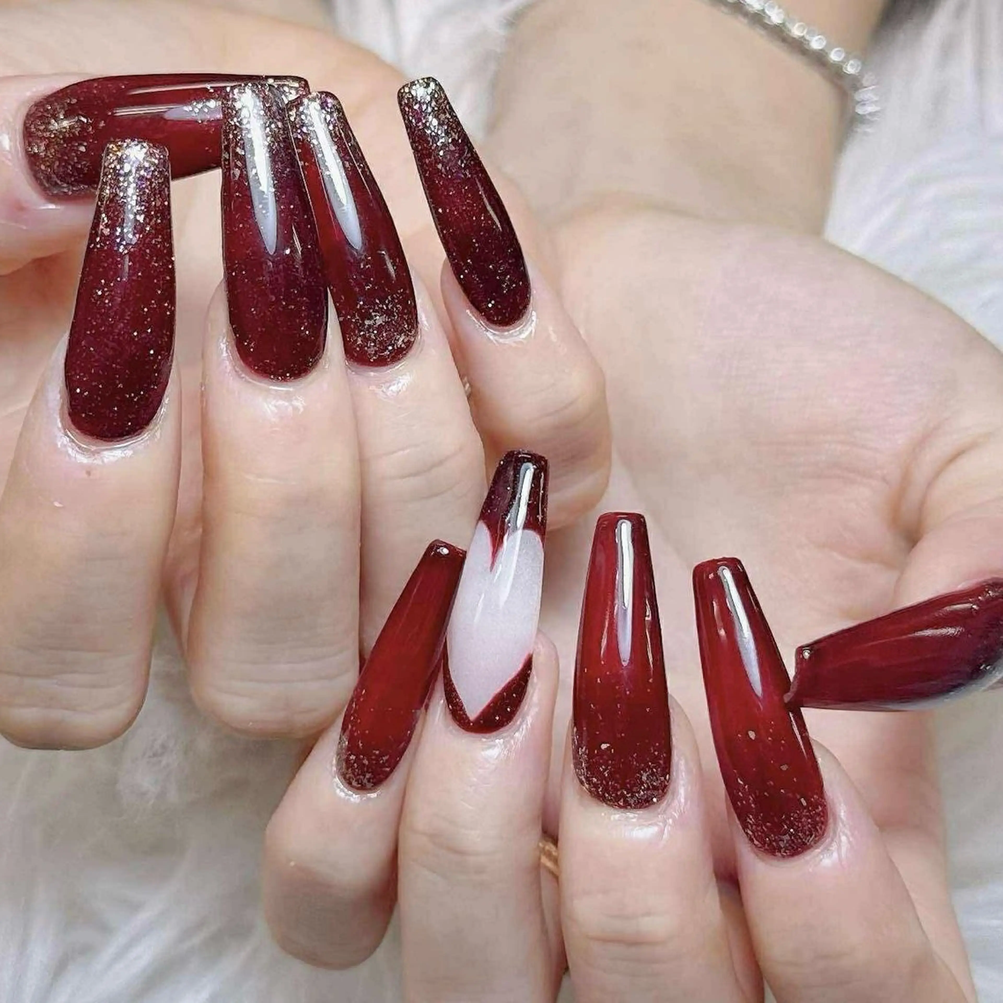 ネイル ハンドネイル ミン ゴテゴテネイルのネイルデザイン