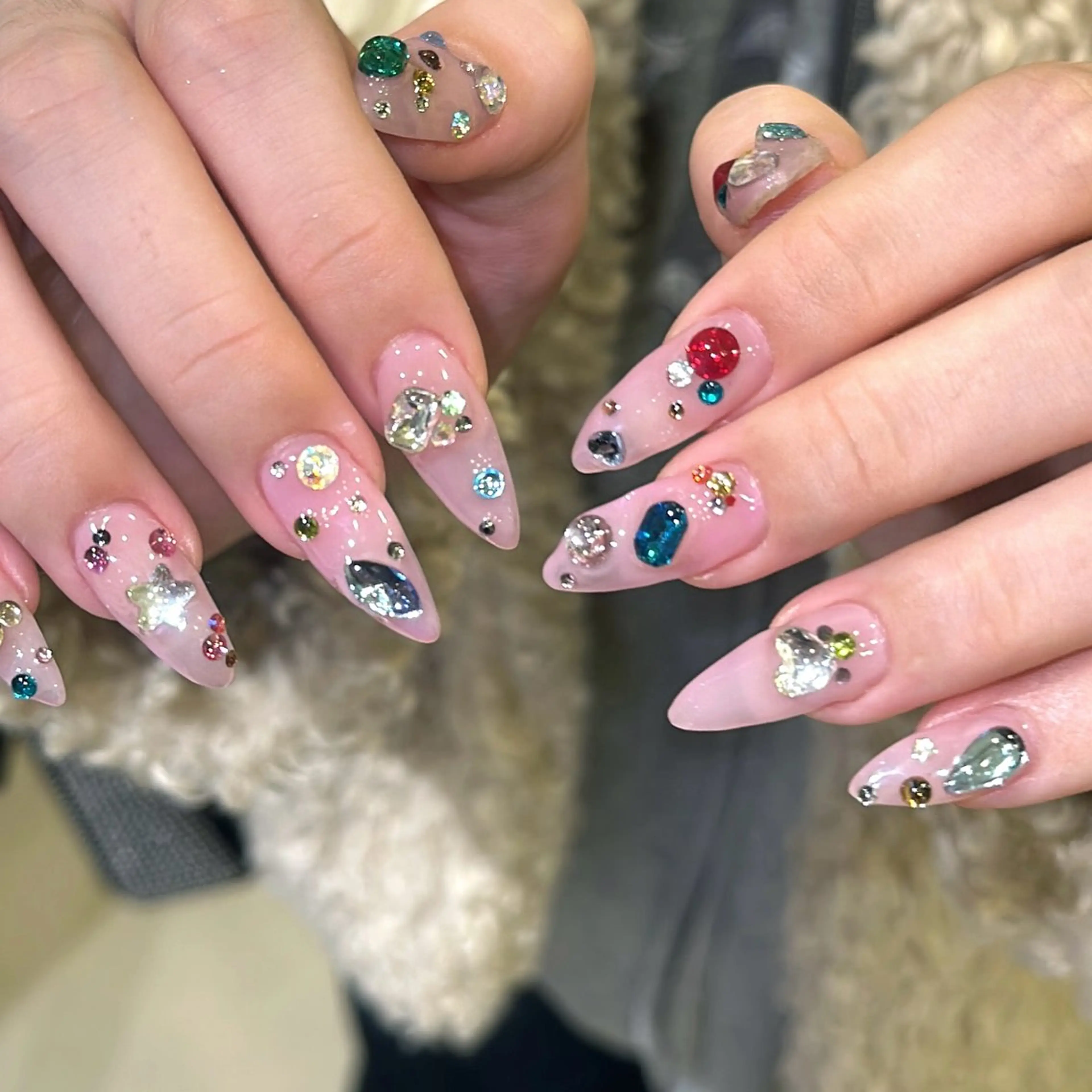 ネイル ハンドネイル 👽個性派ネイル🎀 komachiのヘアスタイル