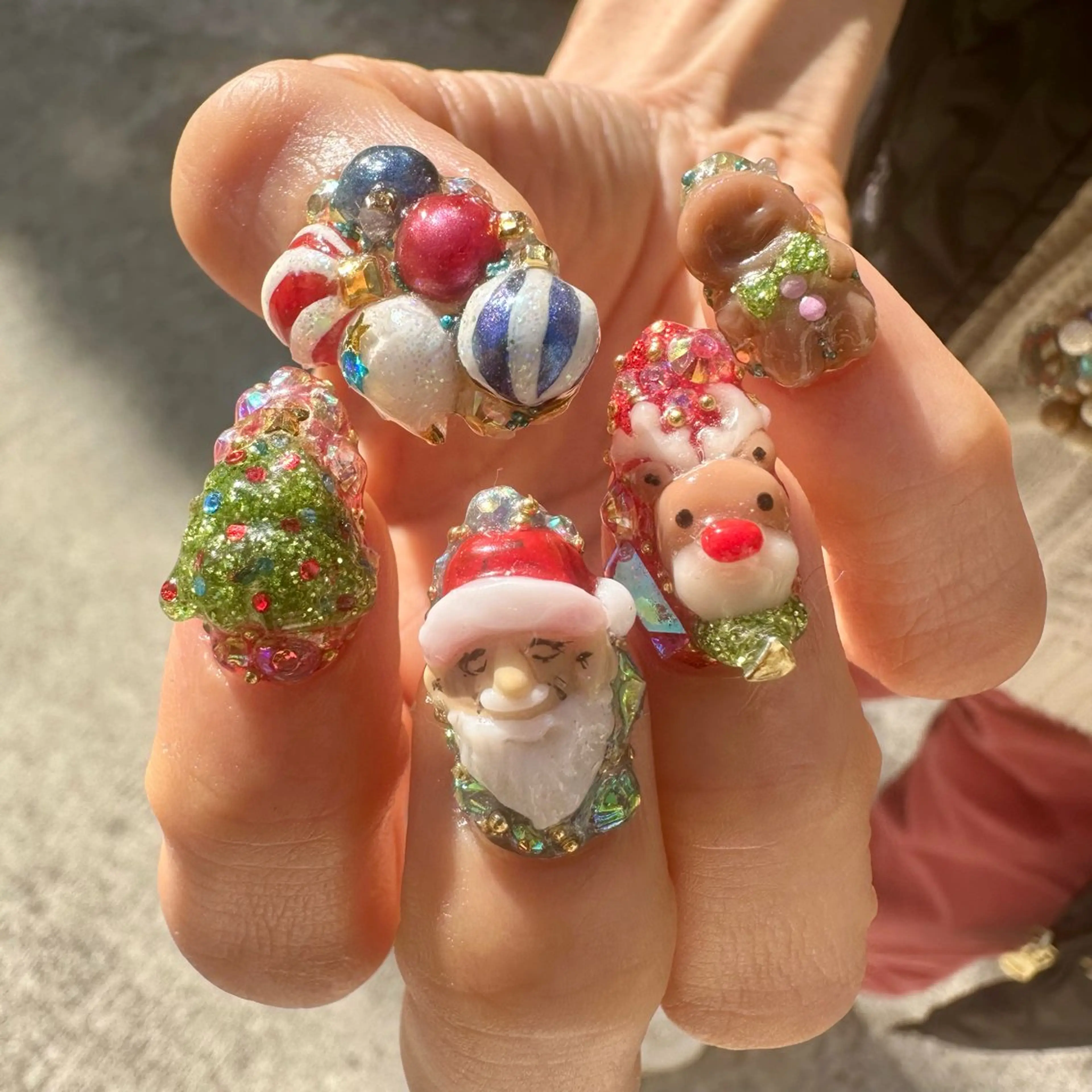 ネイル 赤色 冬ネイル クリスマス その他(ネイル) jamspark ✨のネイルデザイン