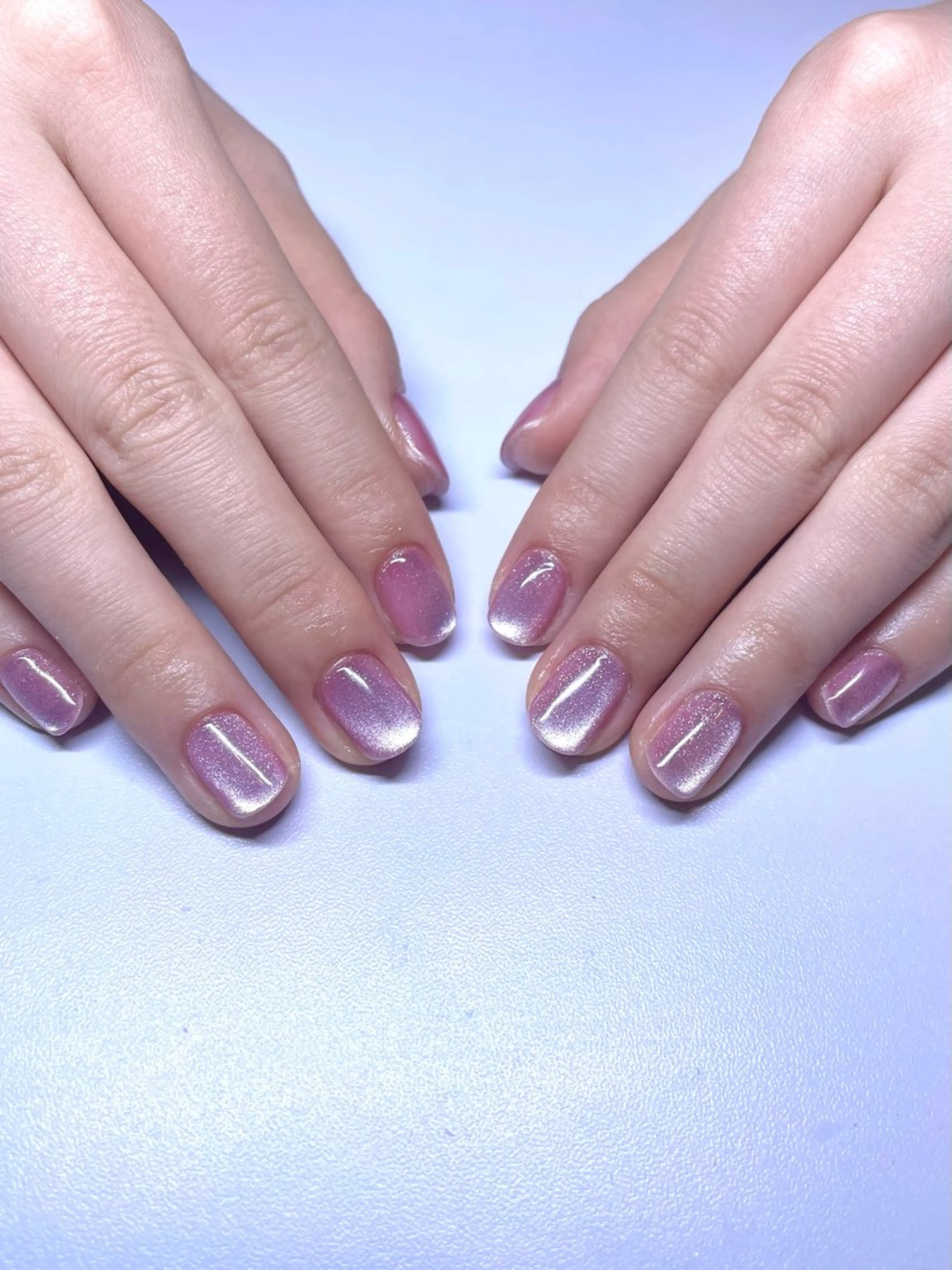 ネイル Nailsalon Repos.所属・Rika🌼 シンプル•マグネットのネイルデザイン