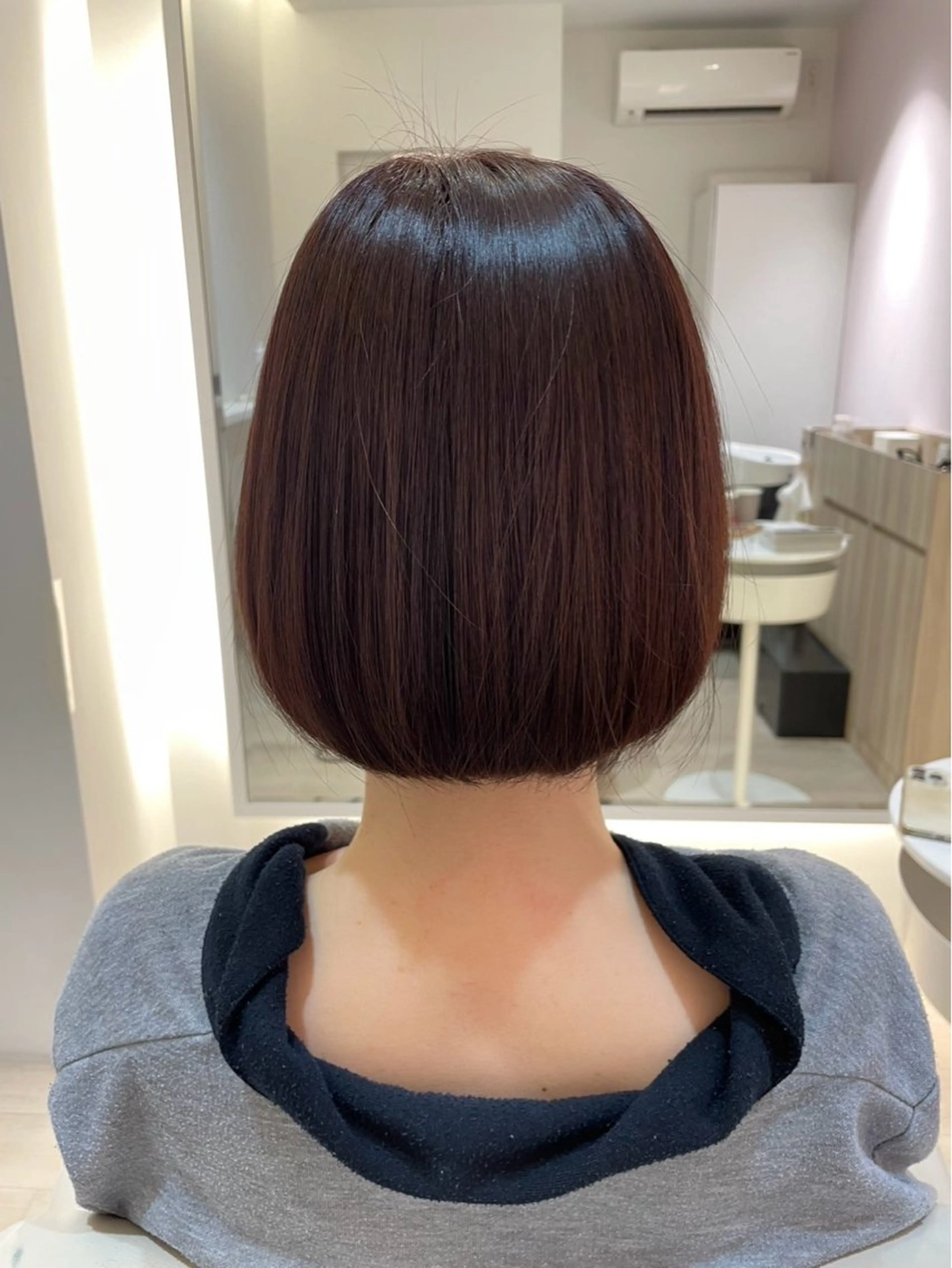 ミディアム 牧村 比菜乃のヘアスタイル