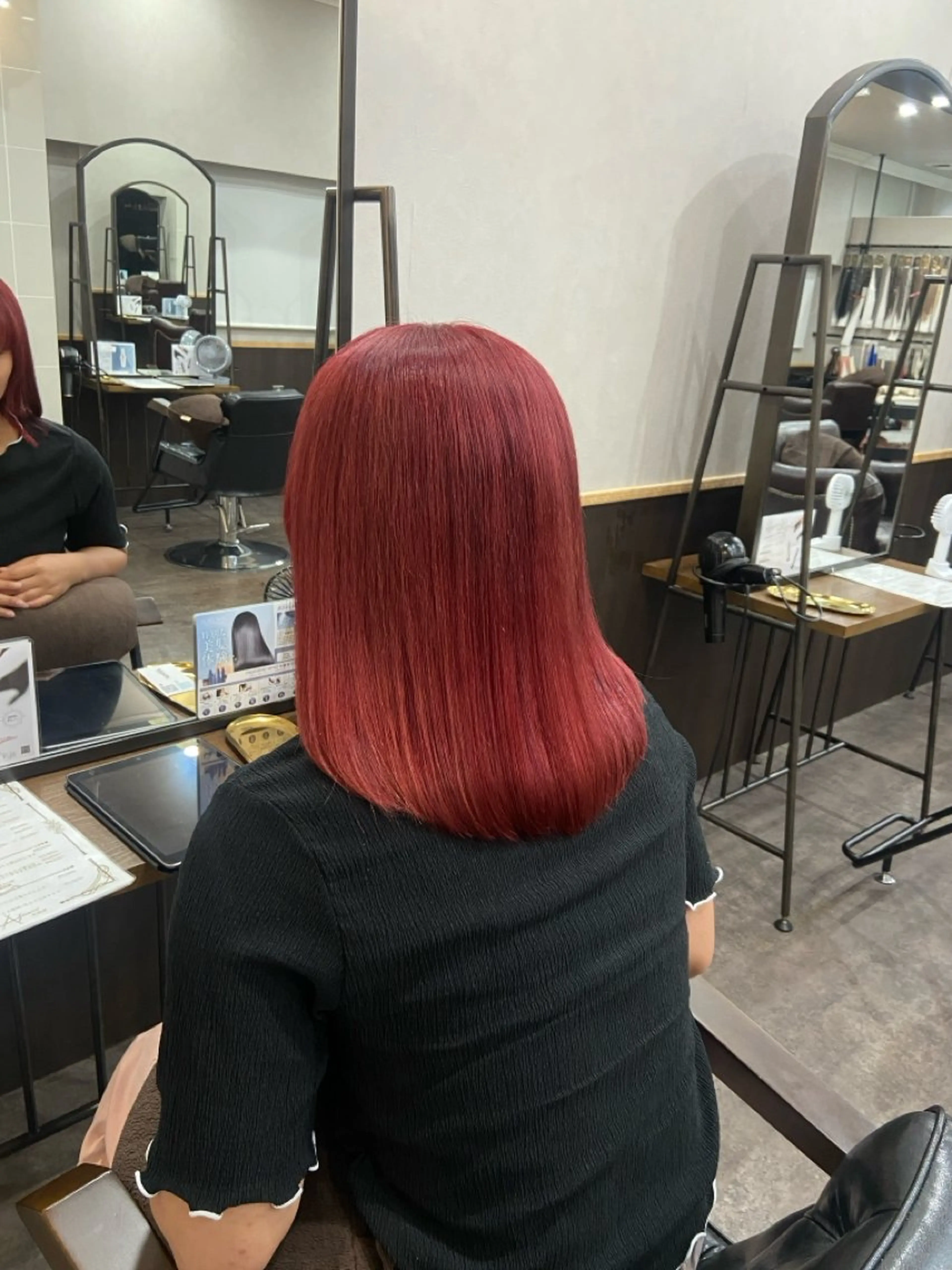 カラー Mejia Riseのヘアスタイル