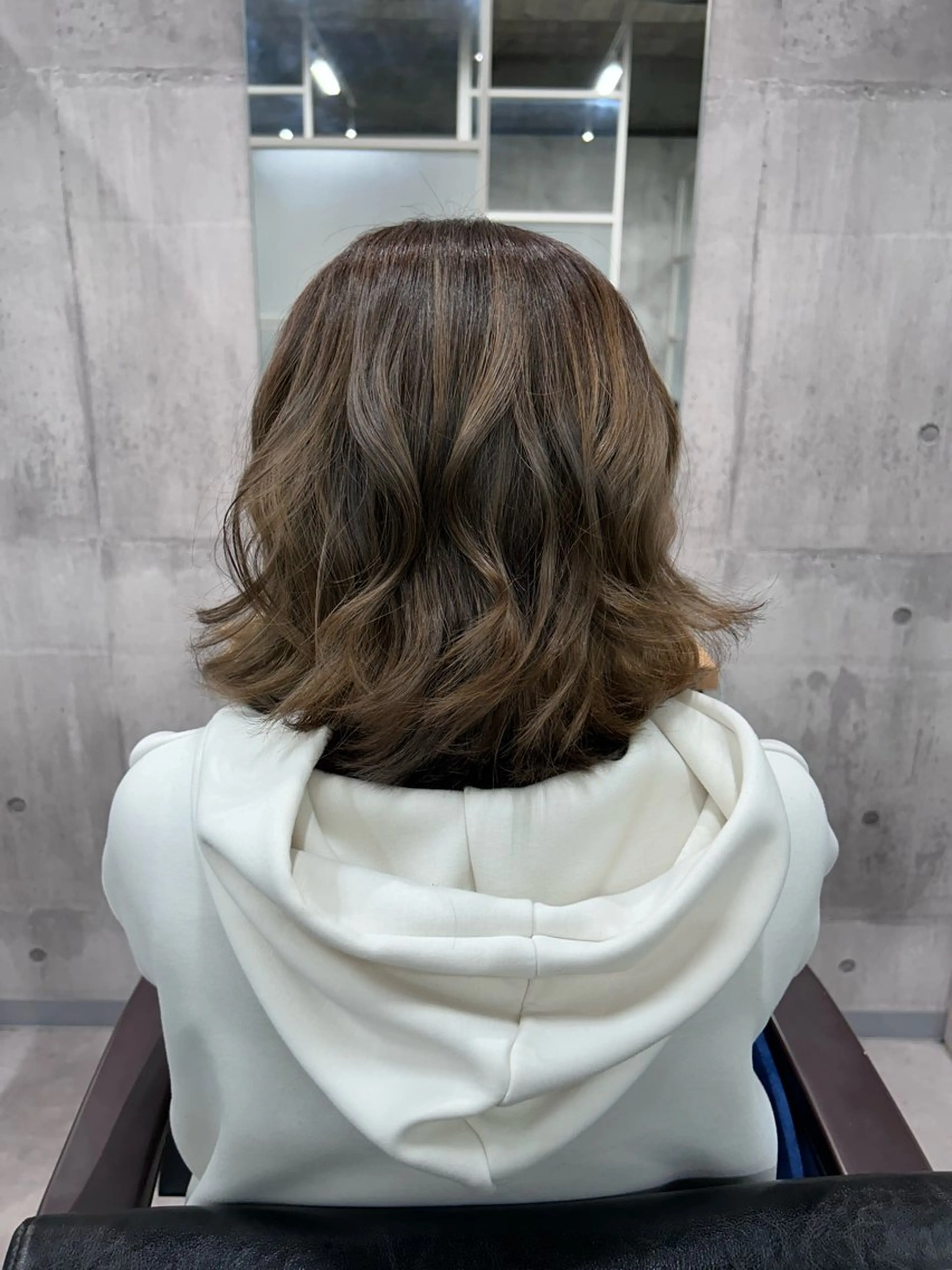 ミディアム カラー アクアカラー バレイヤージュ ブリーチ ケアブリーチ ダブルカラー ヘアカラー トリートメント newi赤羽 ✂️KEN✂️のヘアスタイル