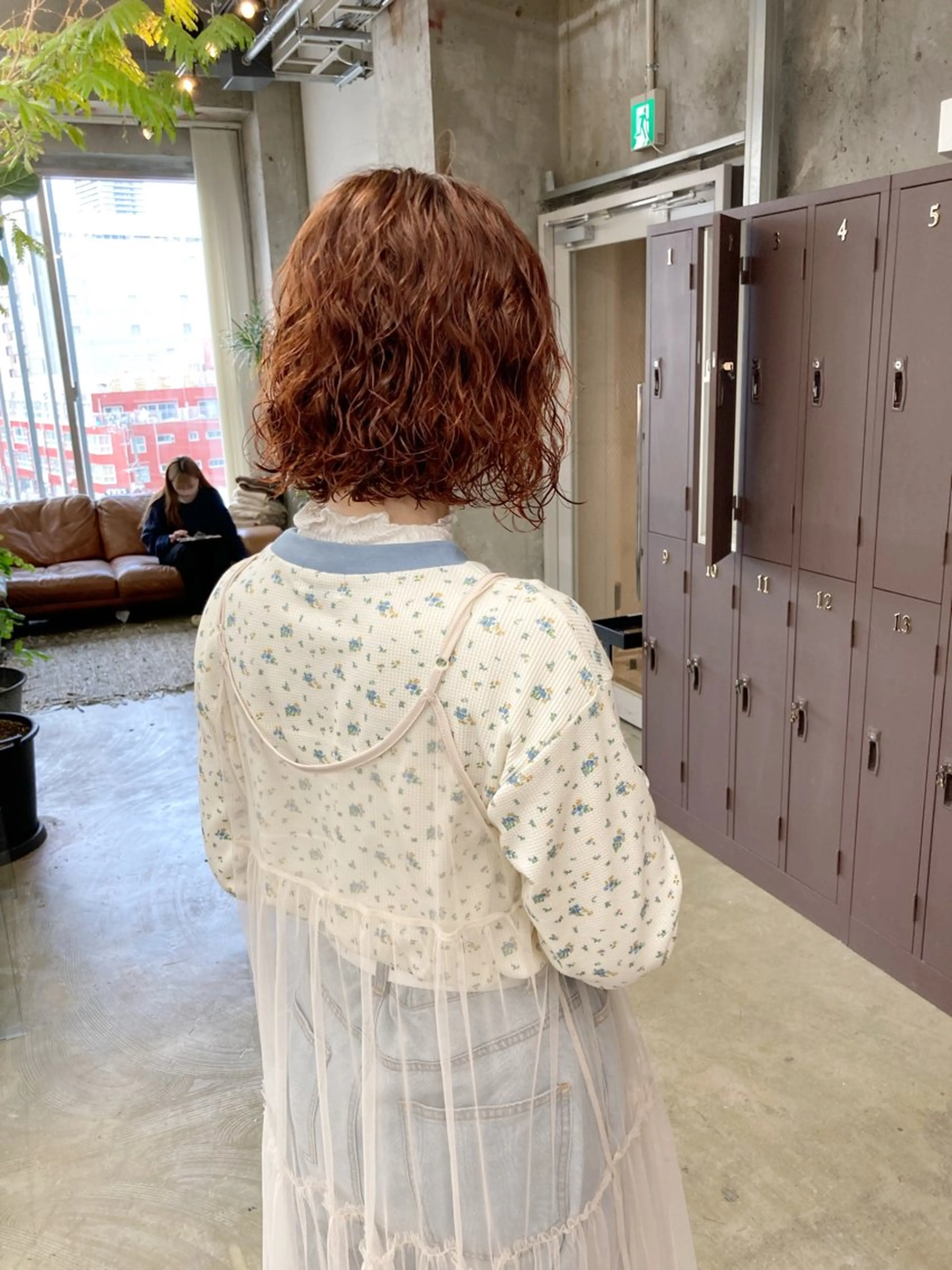 ミディアム カラー パーマ ミディアムパーマ ブリーチ オレンジ 小木曽智美 /ボブ/ショートのヘアスタイル