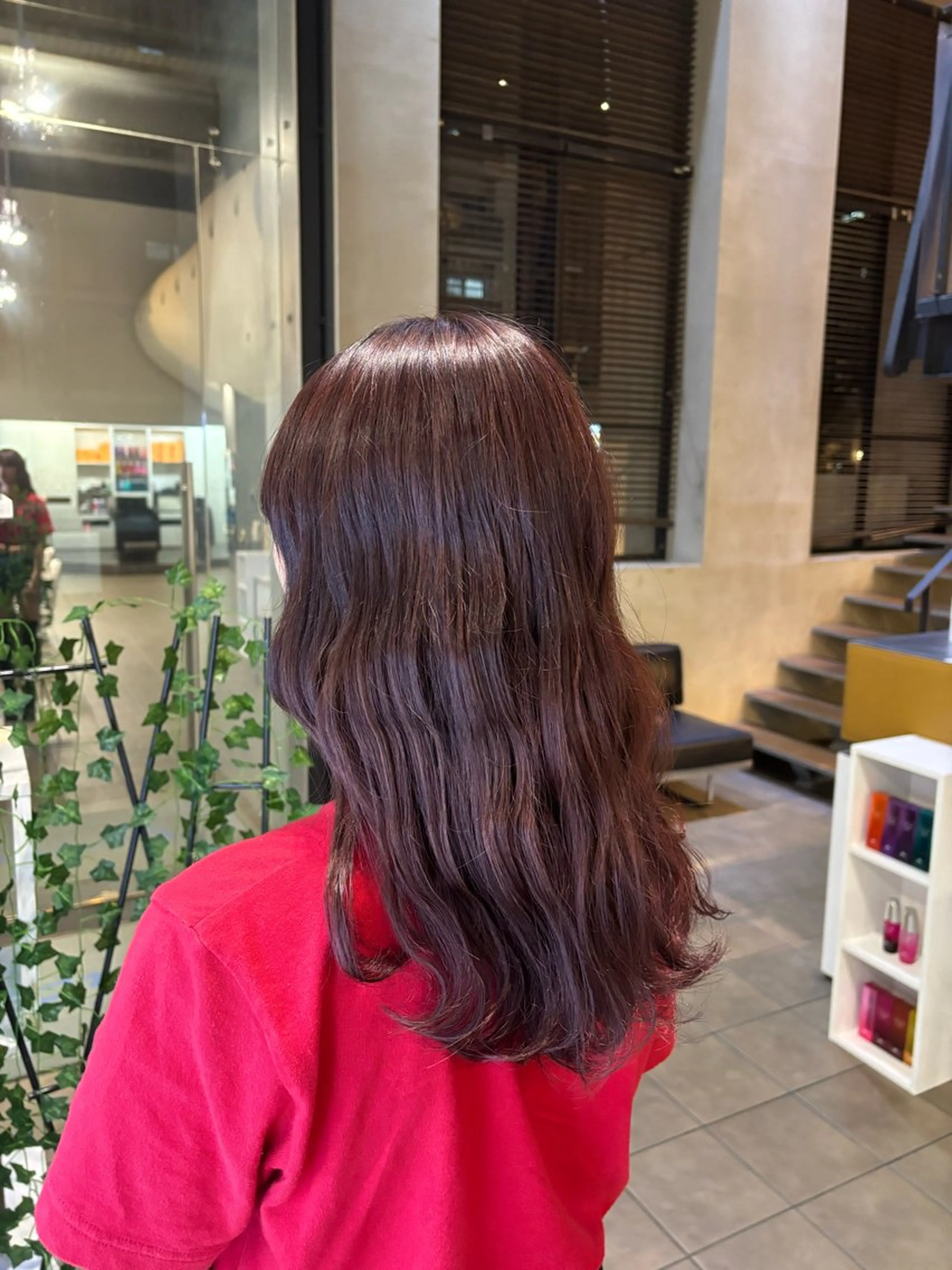 セミロング 茶谷 沙穂のヘアスタイル