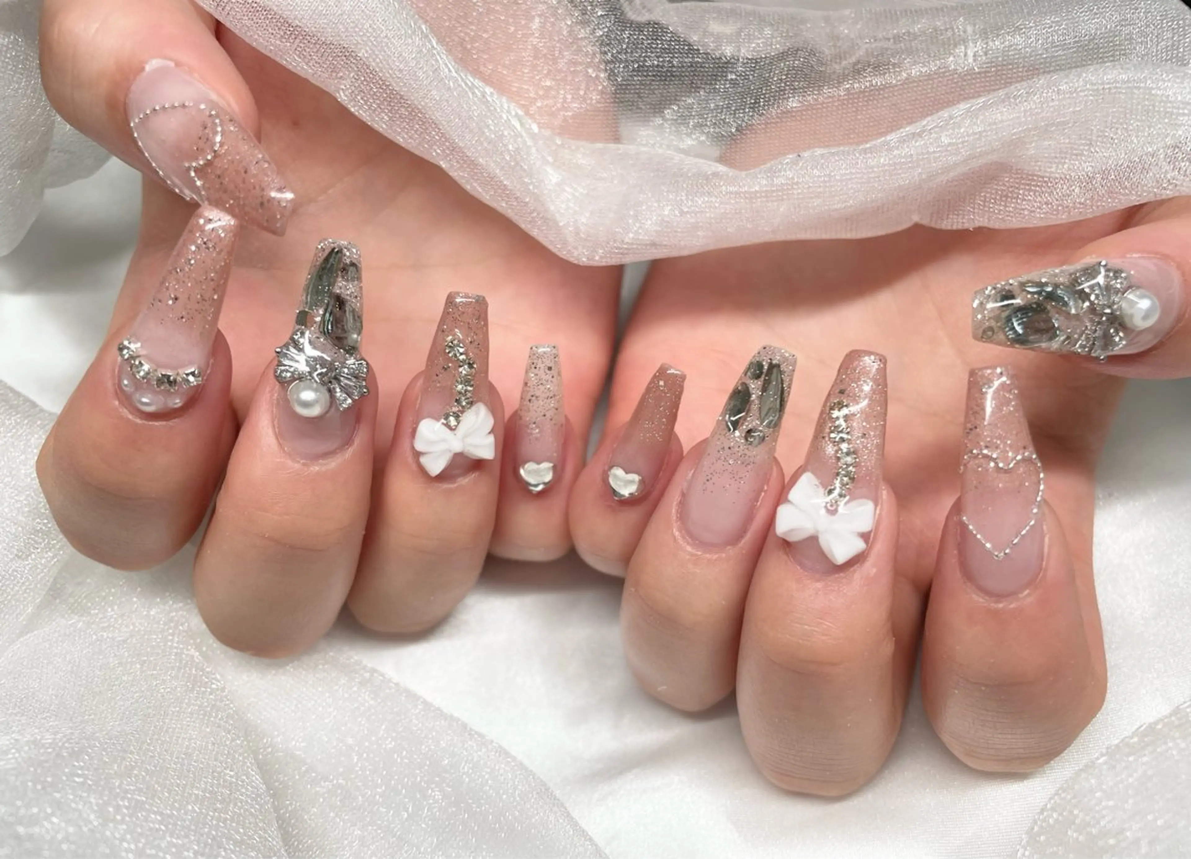 ネイル ハンドネイル Roi〈ロワ〉 Minakoのネイルデザイン