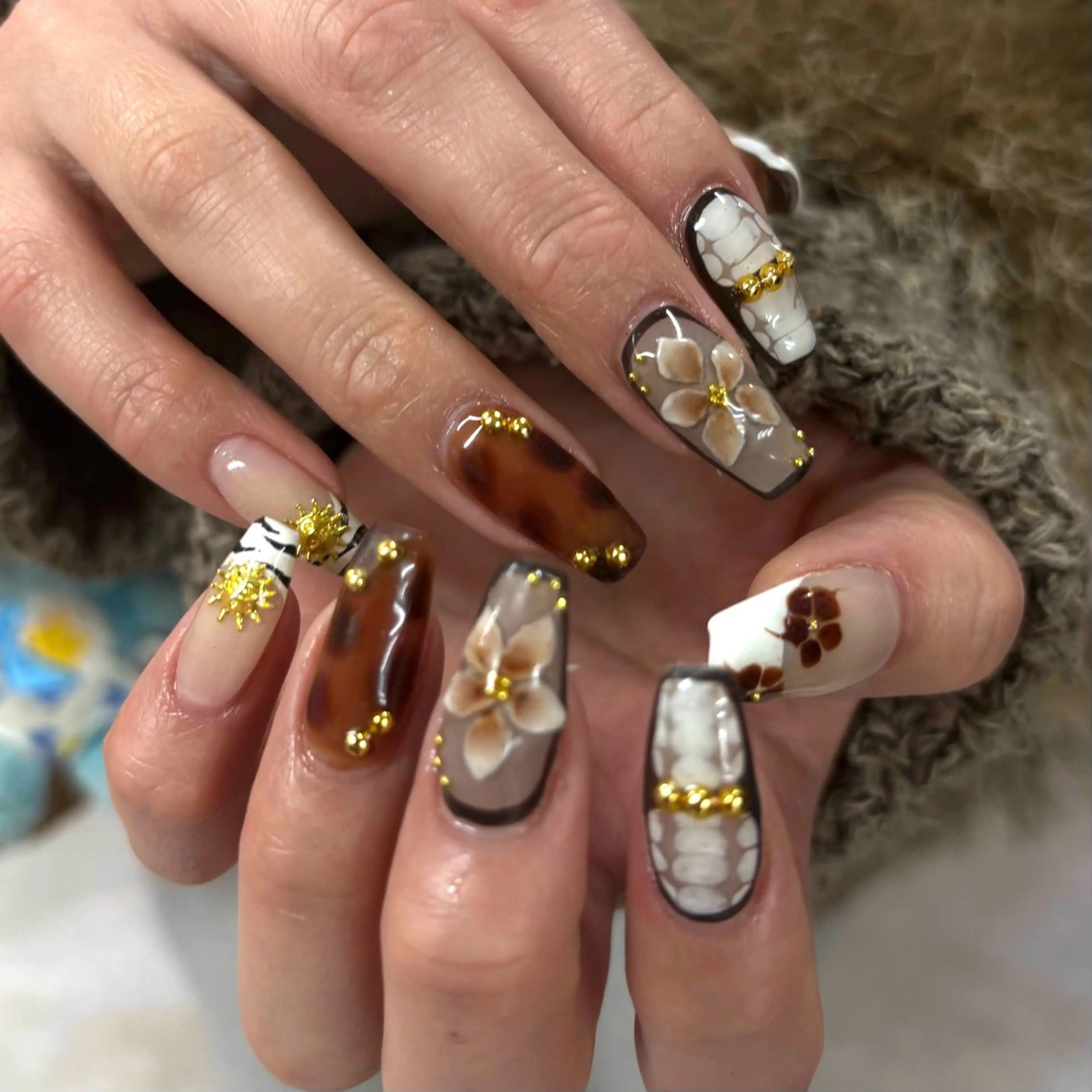 ネイル ハンドネイル フットネイル yuri / 個性派nailのネイルデザイン