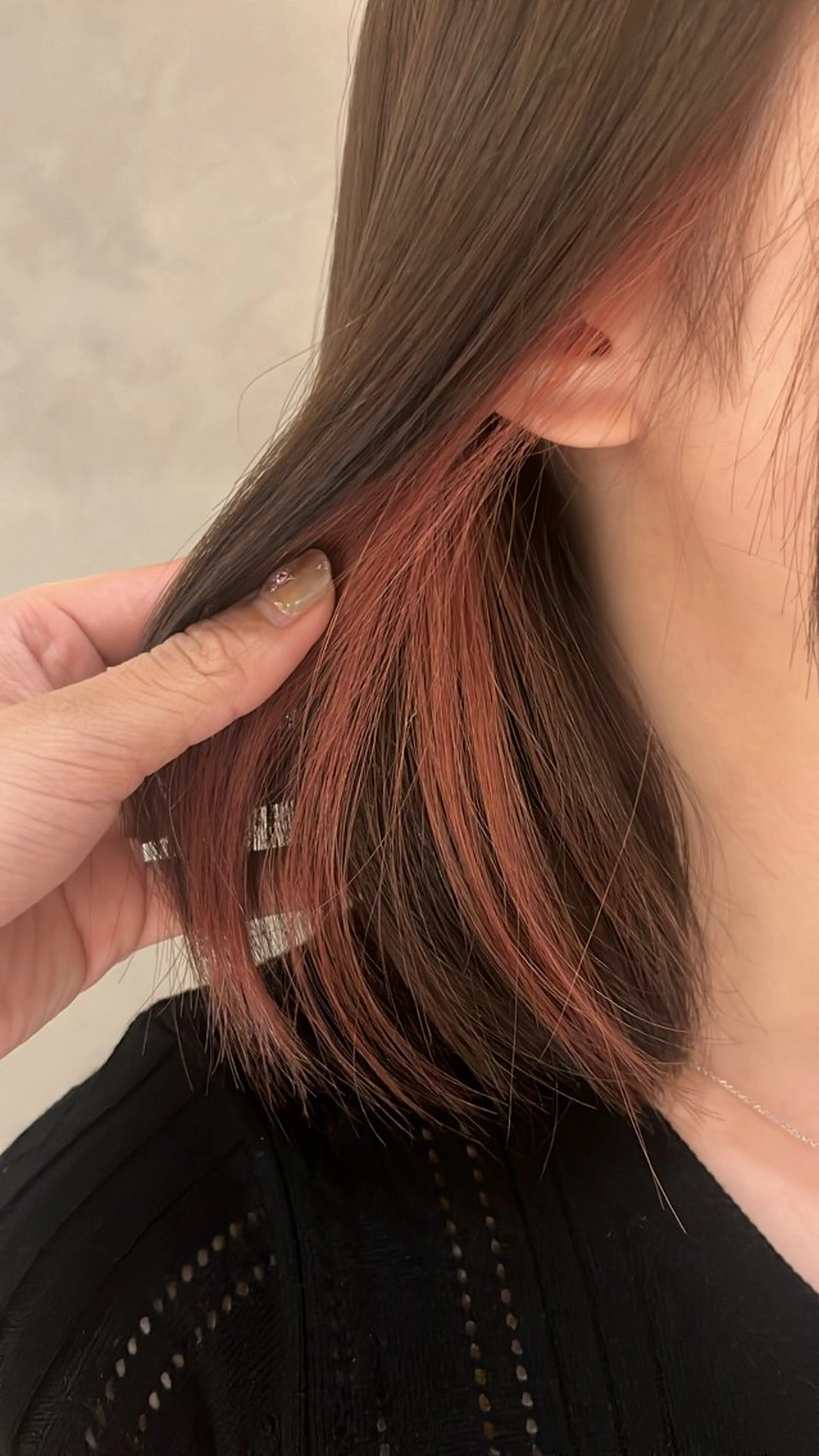 ミディアム 中屋 日和のヘアスタイル