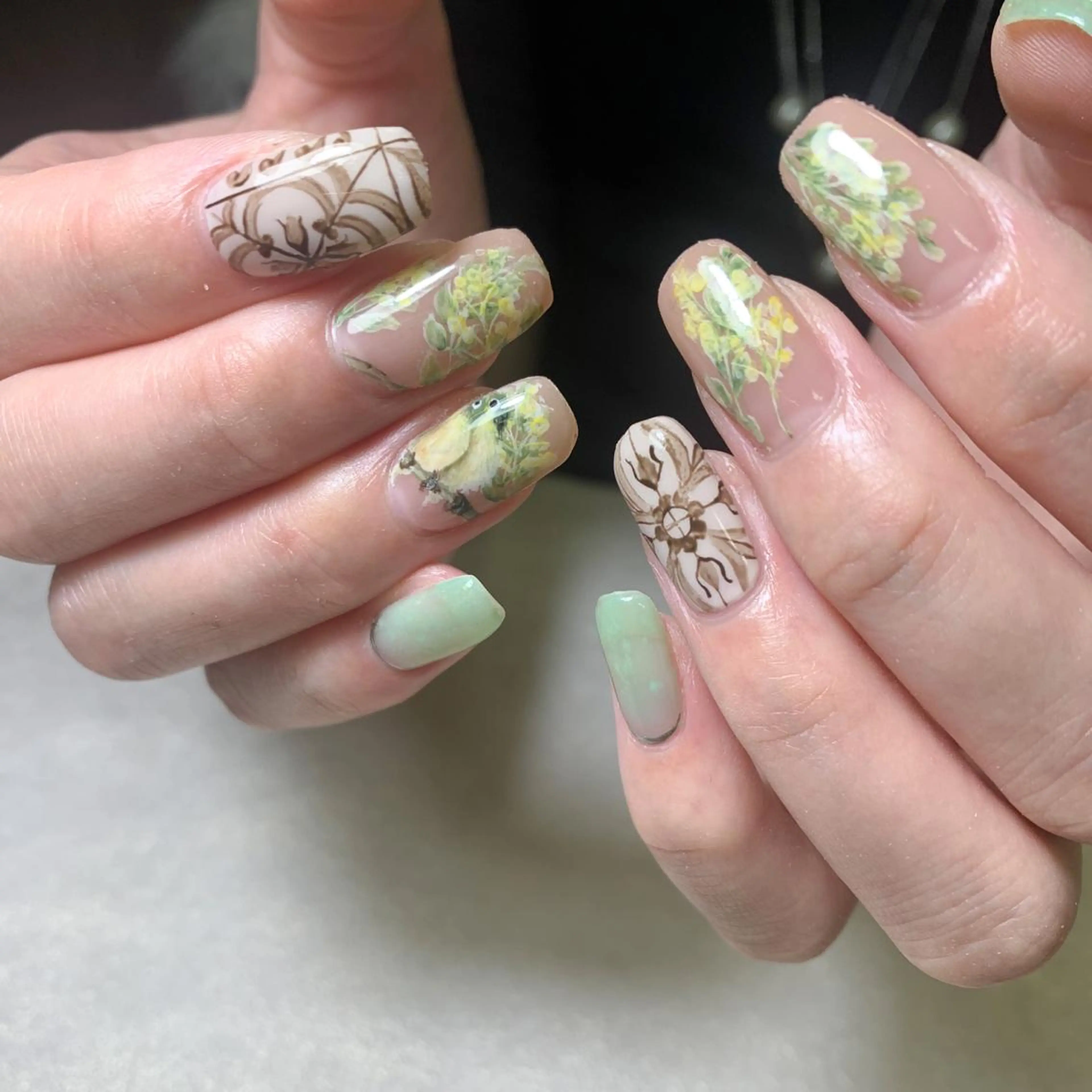 ネイル ハンドネイル atelier　FIORITURA所属・FIORITURA aiのネイルデザイン