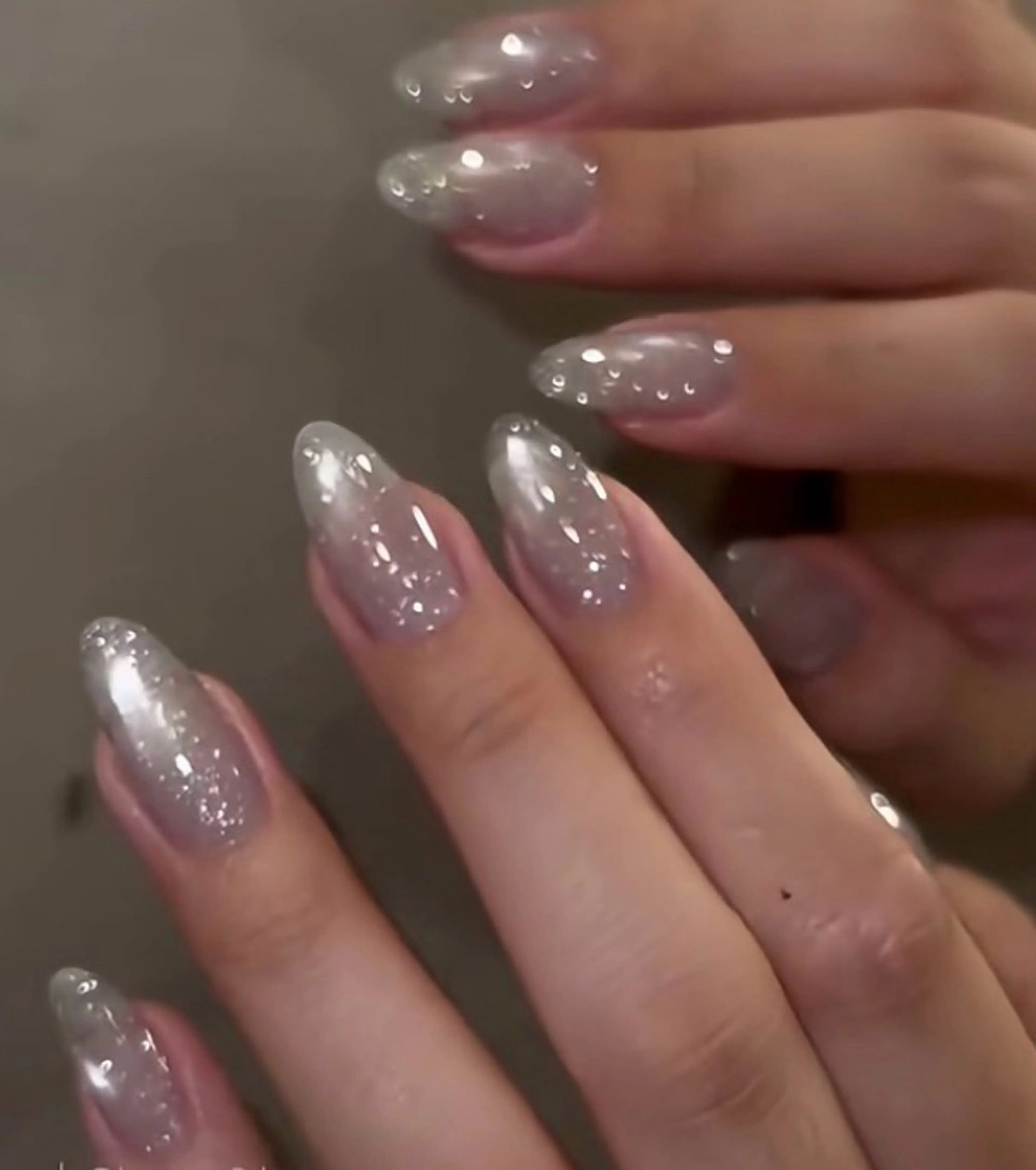 ネイル オーロラネイル ラメ(グリッター) マグネットネイル 美人計ネイルサロン所属・中山 美月のネイルデザイン