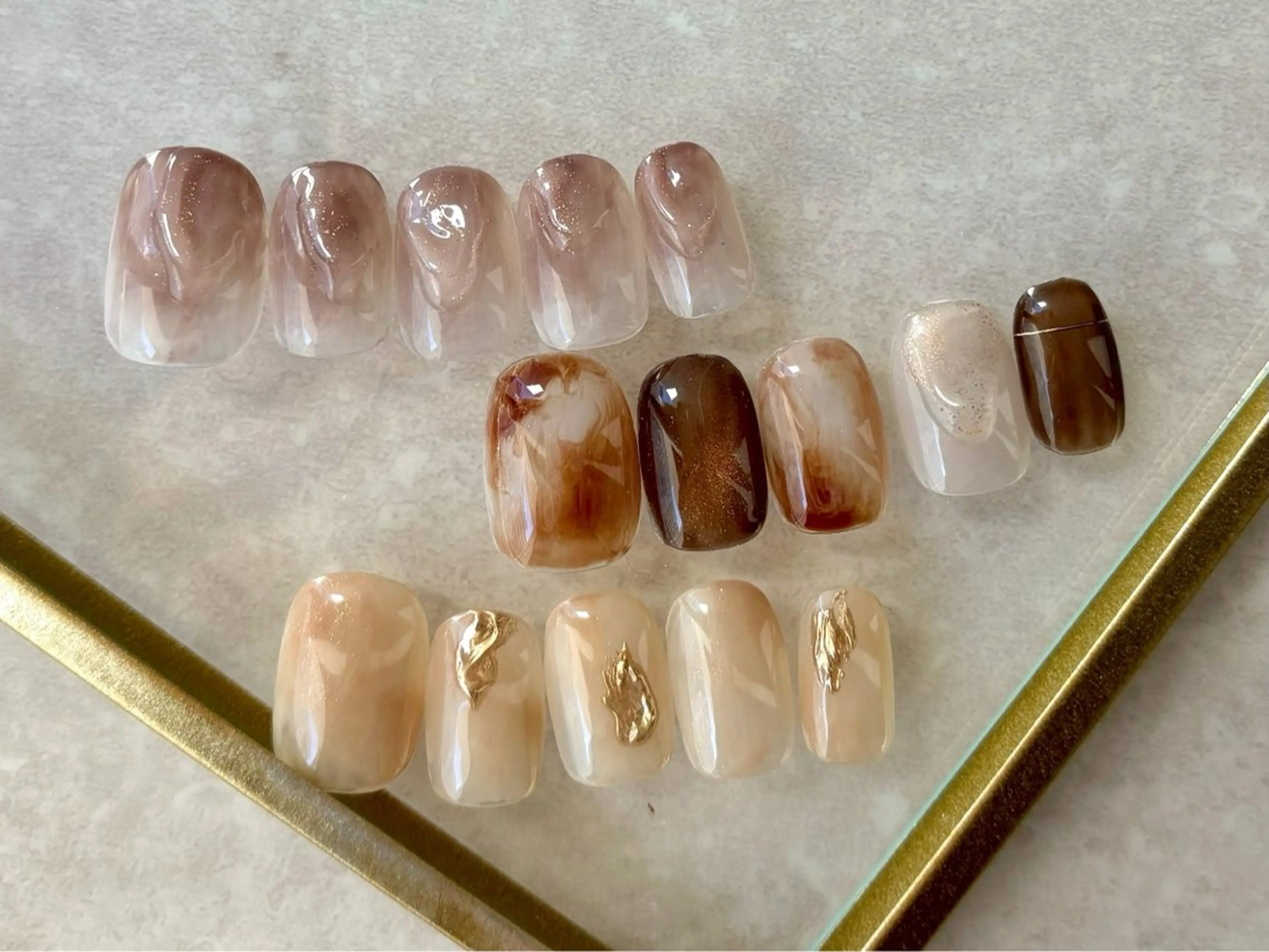 ネイル ニュアンスネイル aoi .のネイルデザイン