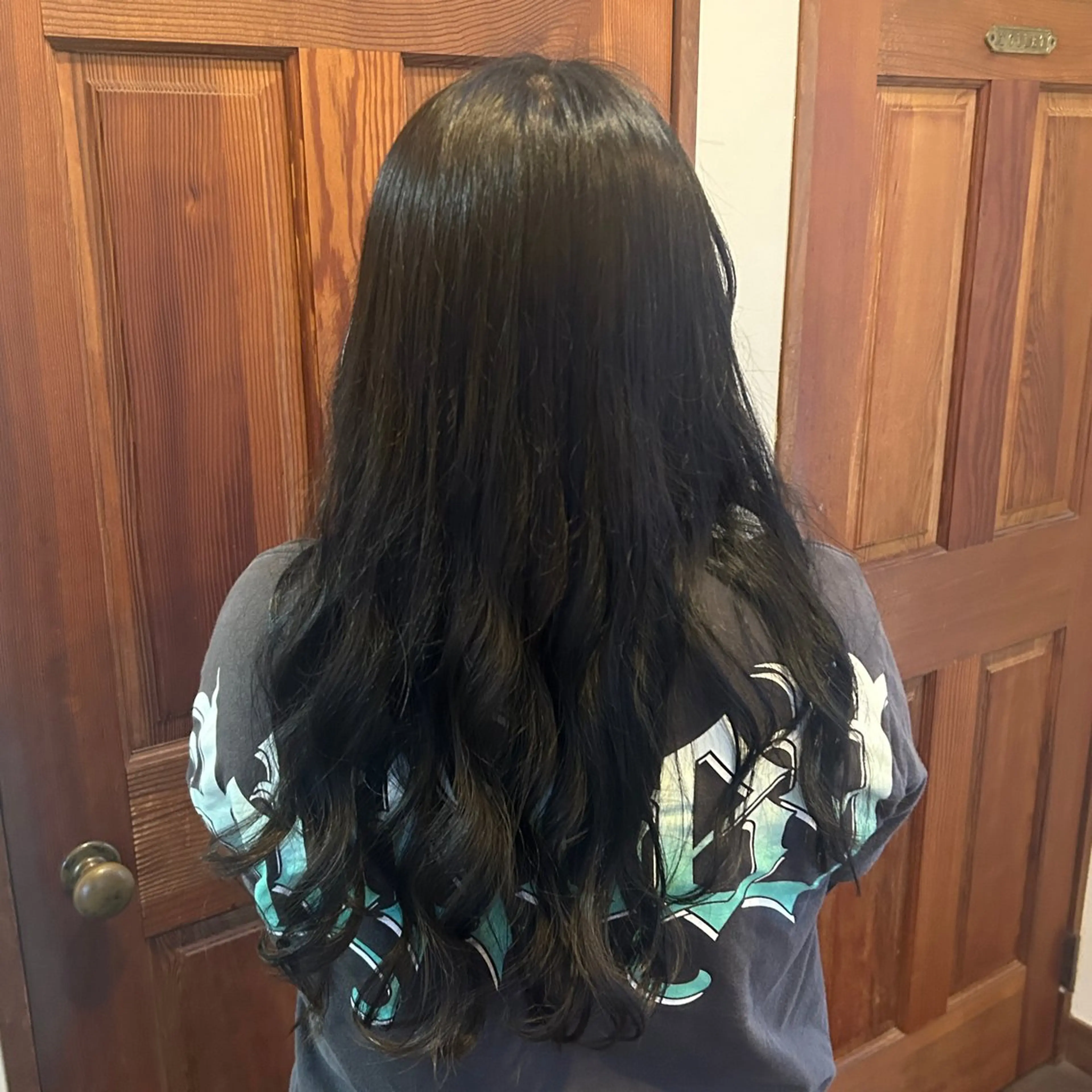 ロング カラー 岡本 妃麗のヘアスタイル